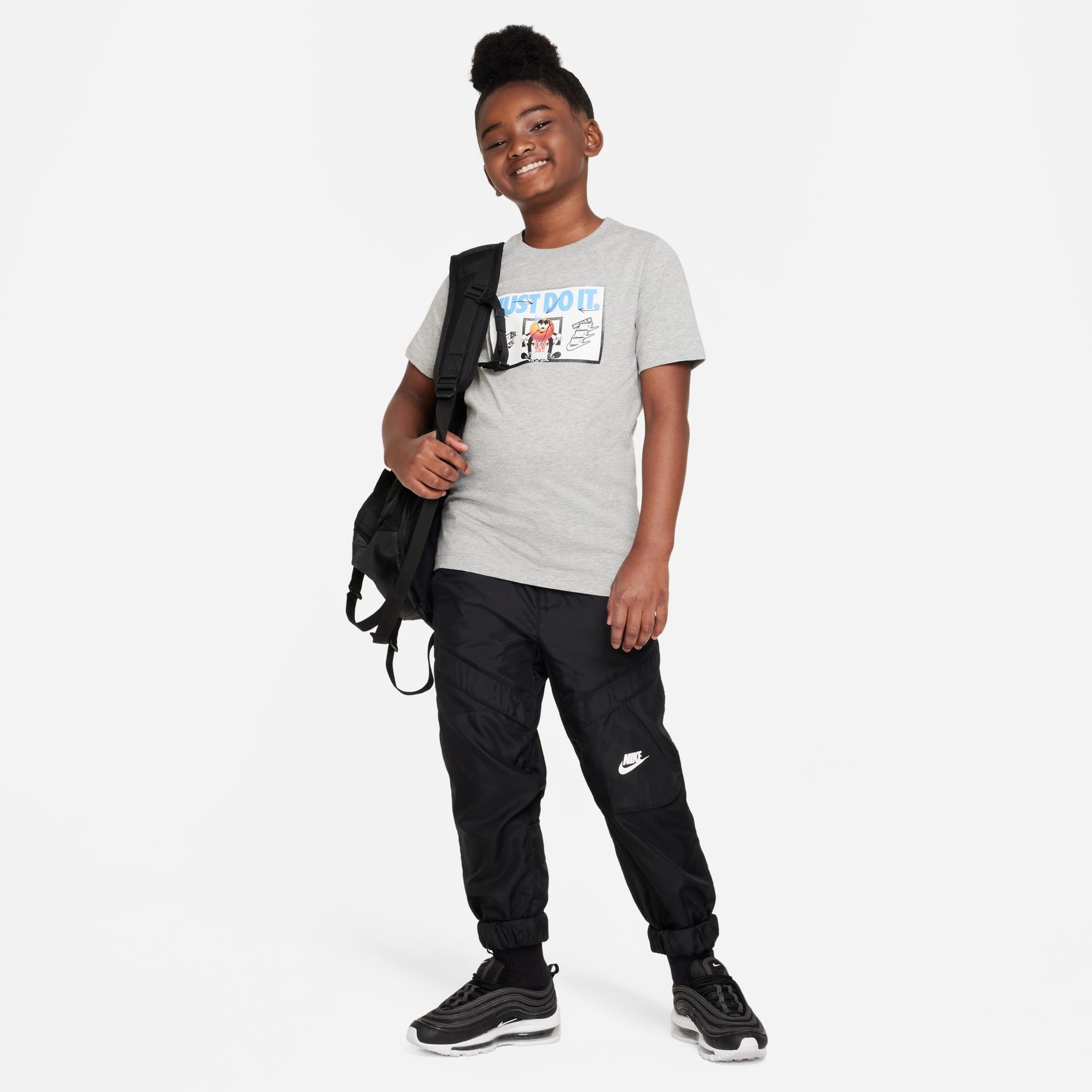 product/n/i/nike_fd3964-063-phsym002.jpg