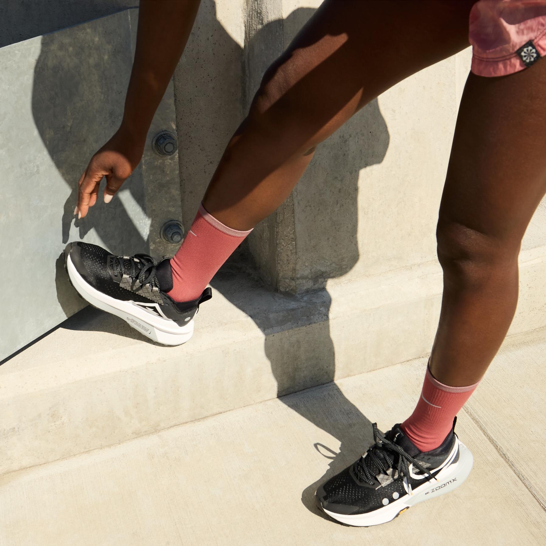 product/n/i/nike_fd5191-001-phsym002.jpg