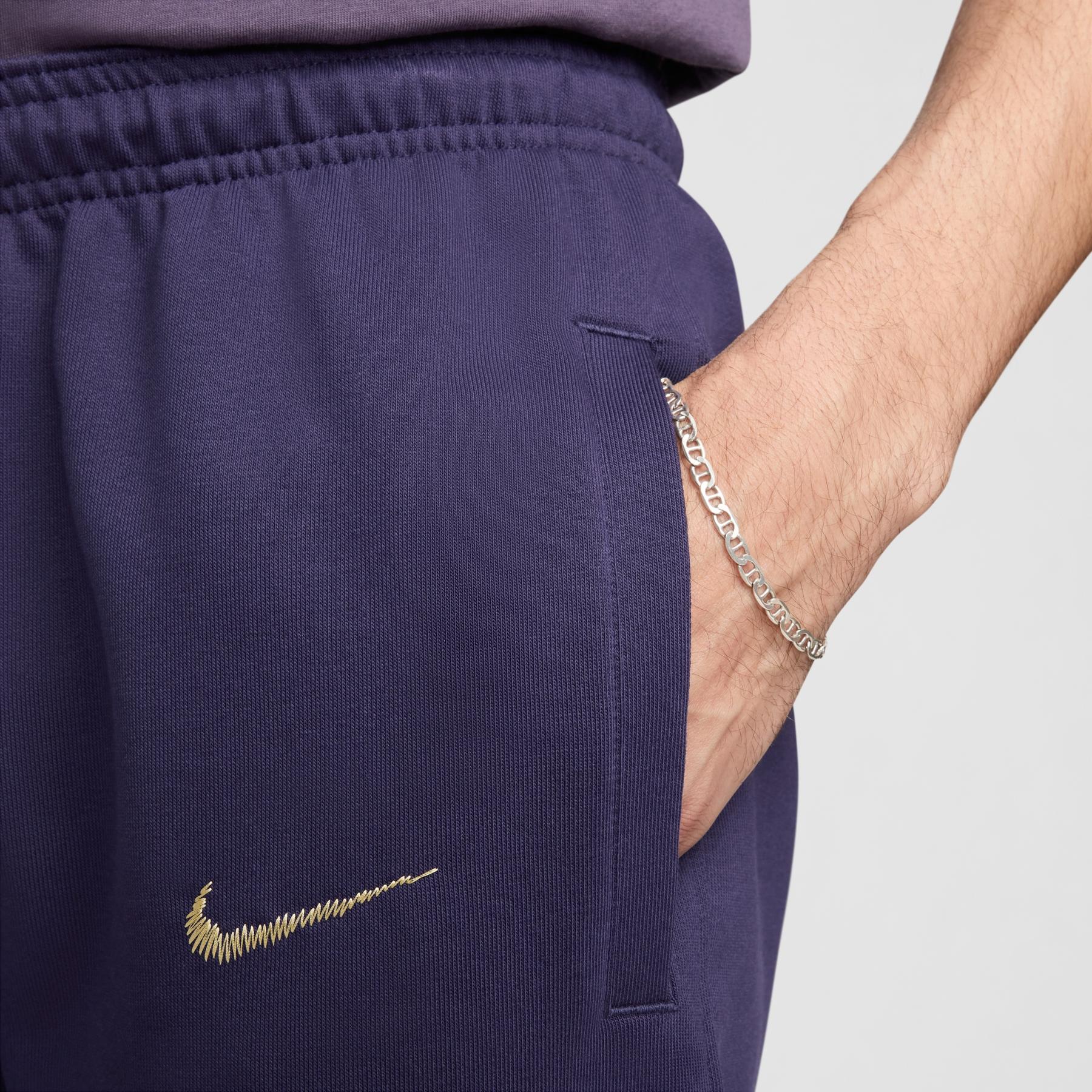 product/n/i/nike_fj7319-555-phsym001.jpg
