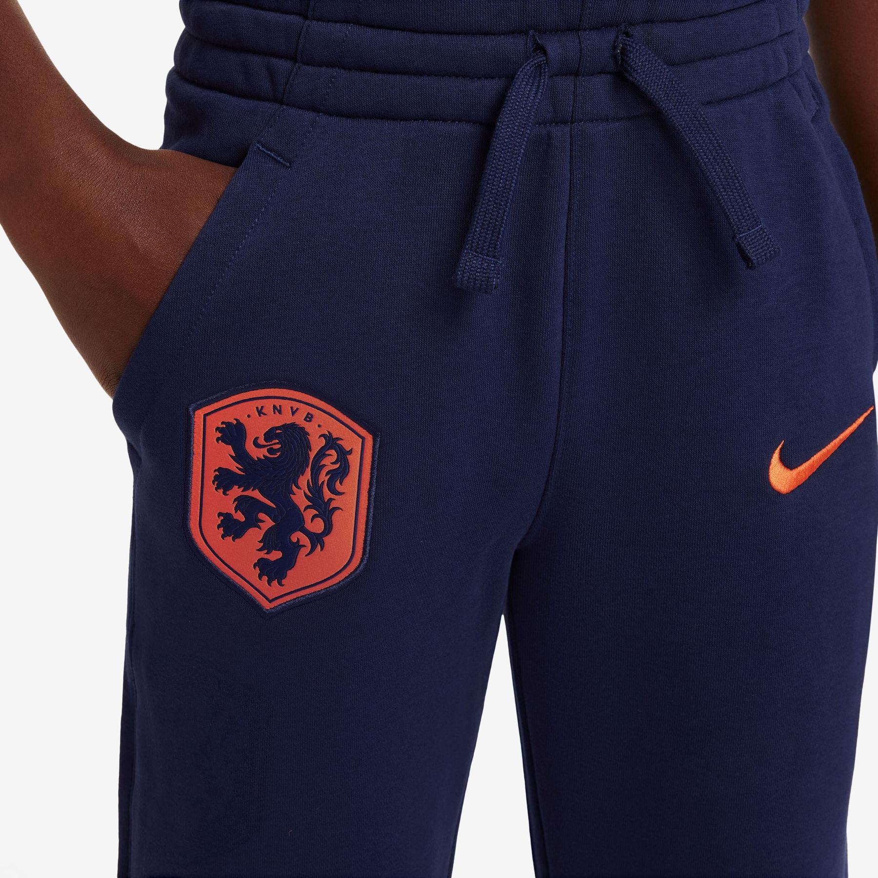 product/n/i/nike_fj7379-492-phsym001.jpg