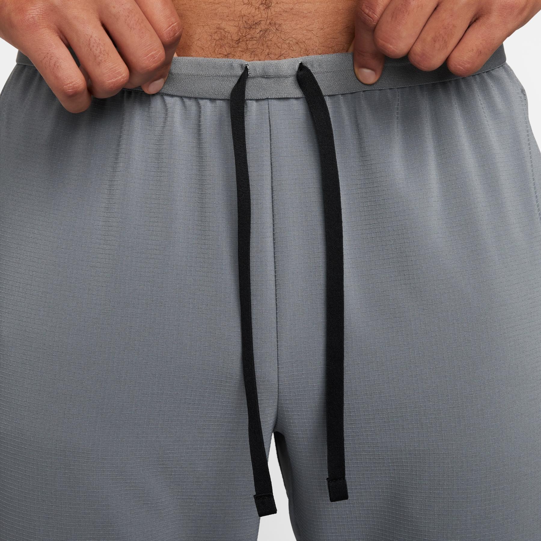 product/n/i/nike_fn2989-084-phsym001.jpg