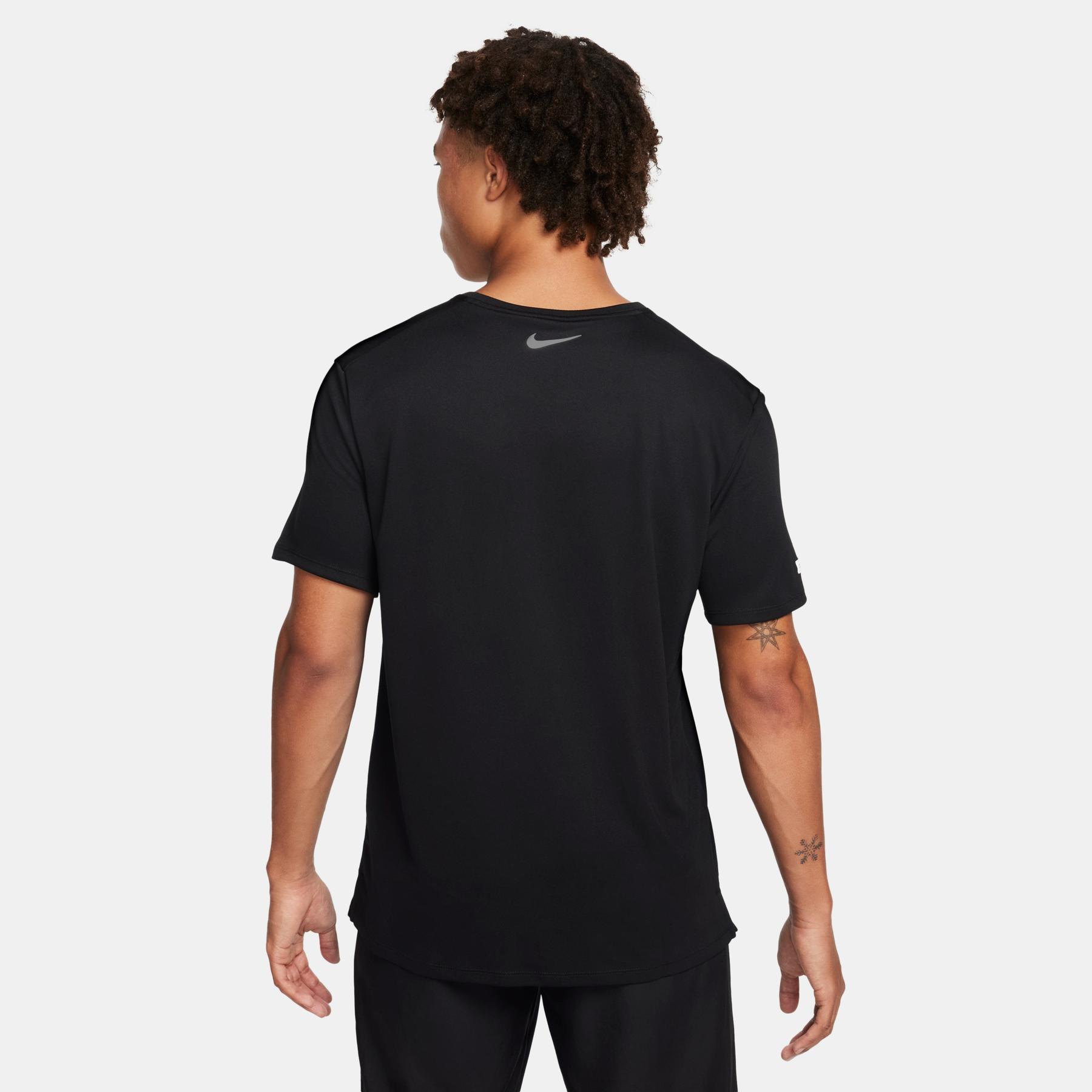 product/n/i/nike_fn3051-010-phsbm001.jpg