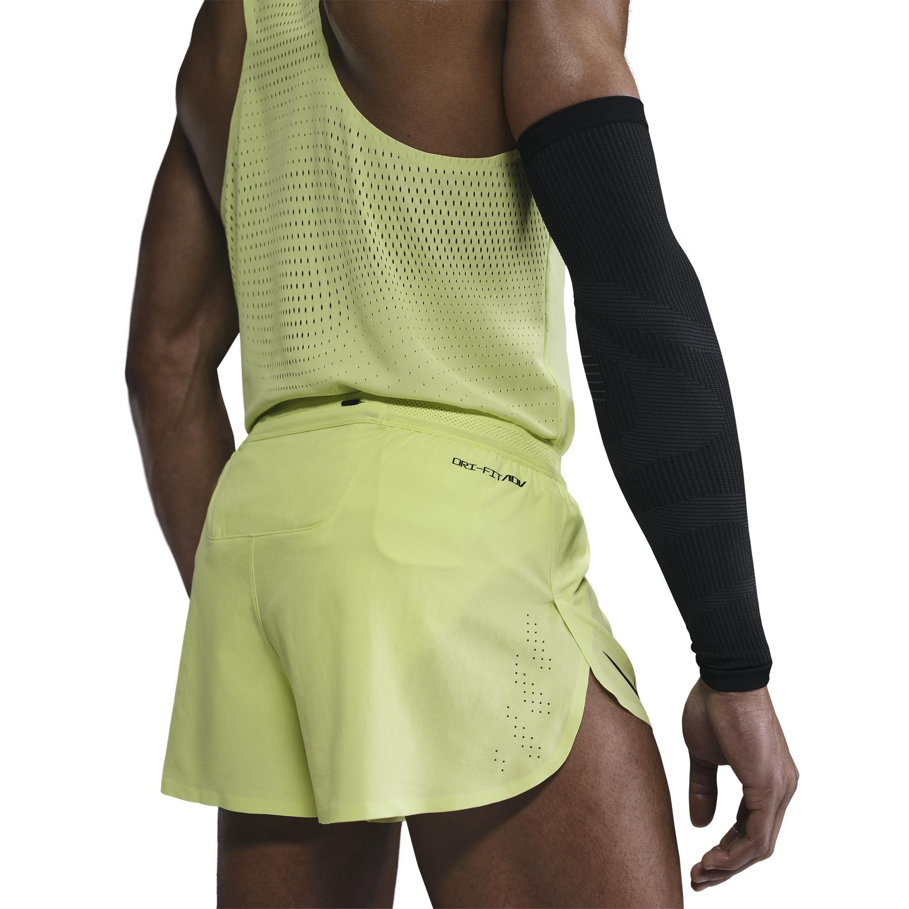 product/n/i/nike_fn3349-736_lt-lemon-twist-black_1.jpg