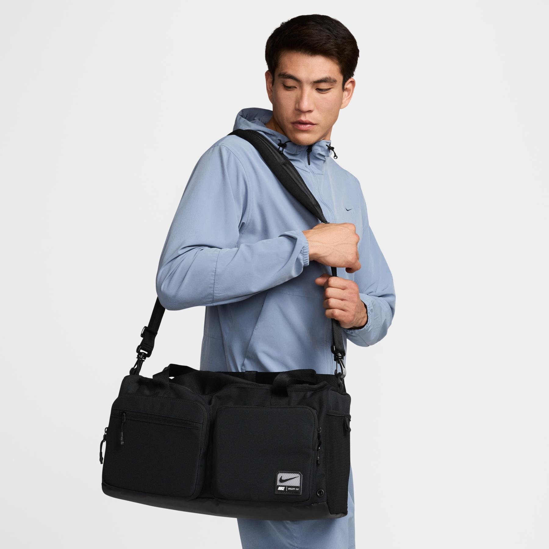 product/n/i/nike_fn4206-010-phsym001.jpg