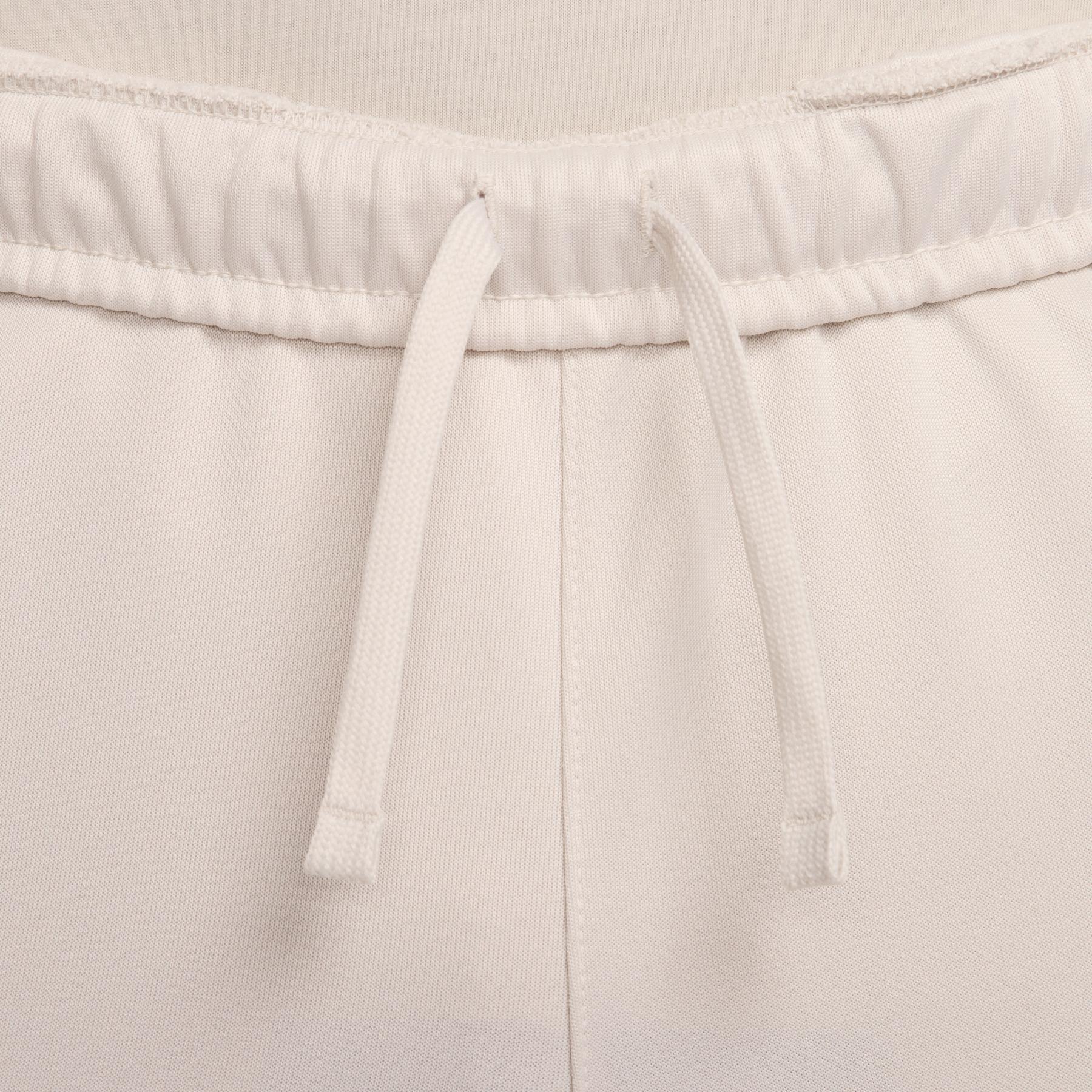 product/n/i/nike_fn7690-104-phsym001.jpg