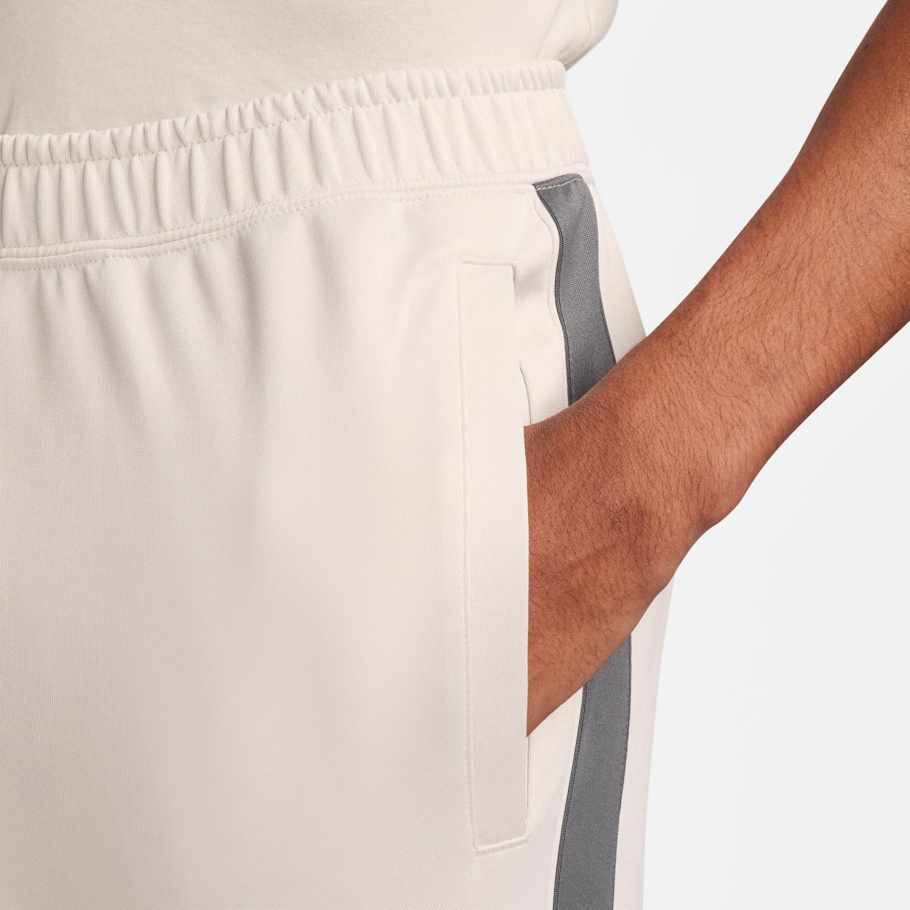 product/n/i/nike_fn7690-104-phsym003.jpg