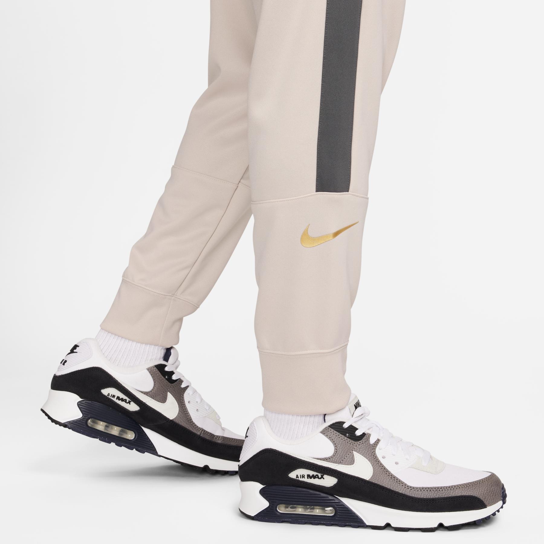 product/n/i/nike_fn7690-104-phsym005.jpg