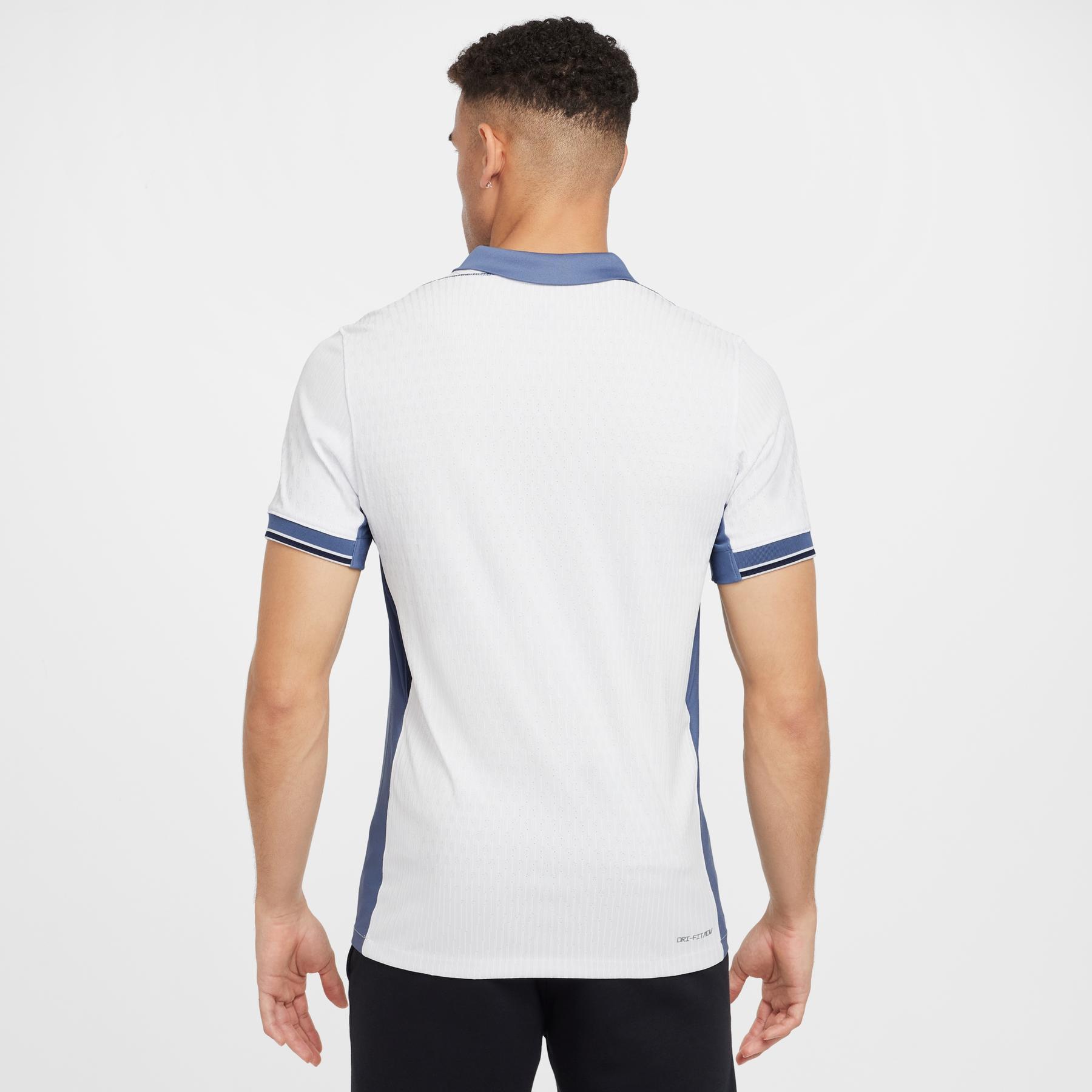 product/n/i/nike_fn8772-123-phsbm001-nw112724.jpg