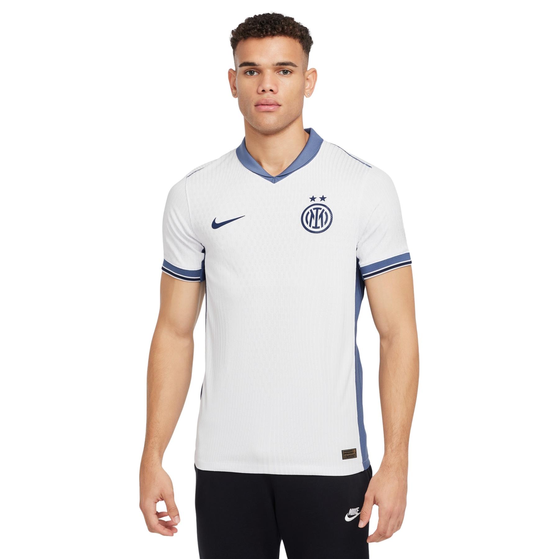 product/n/i/nike_fn8772-123-phsfm001-nw112724.jpg