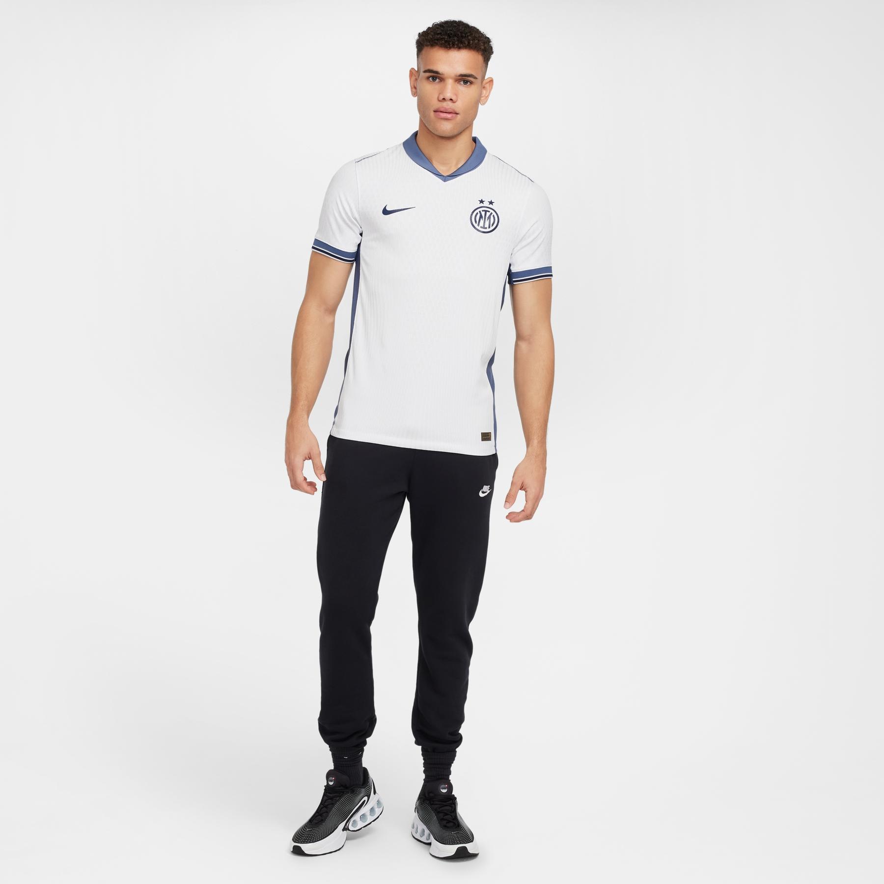 product/n/i/nike_fn8772-123-phsym008-nw112724.jpg