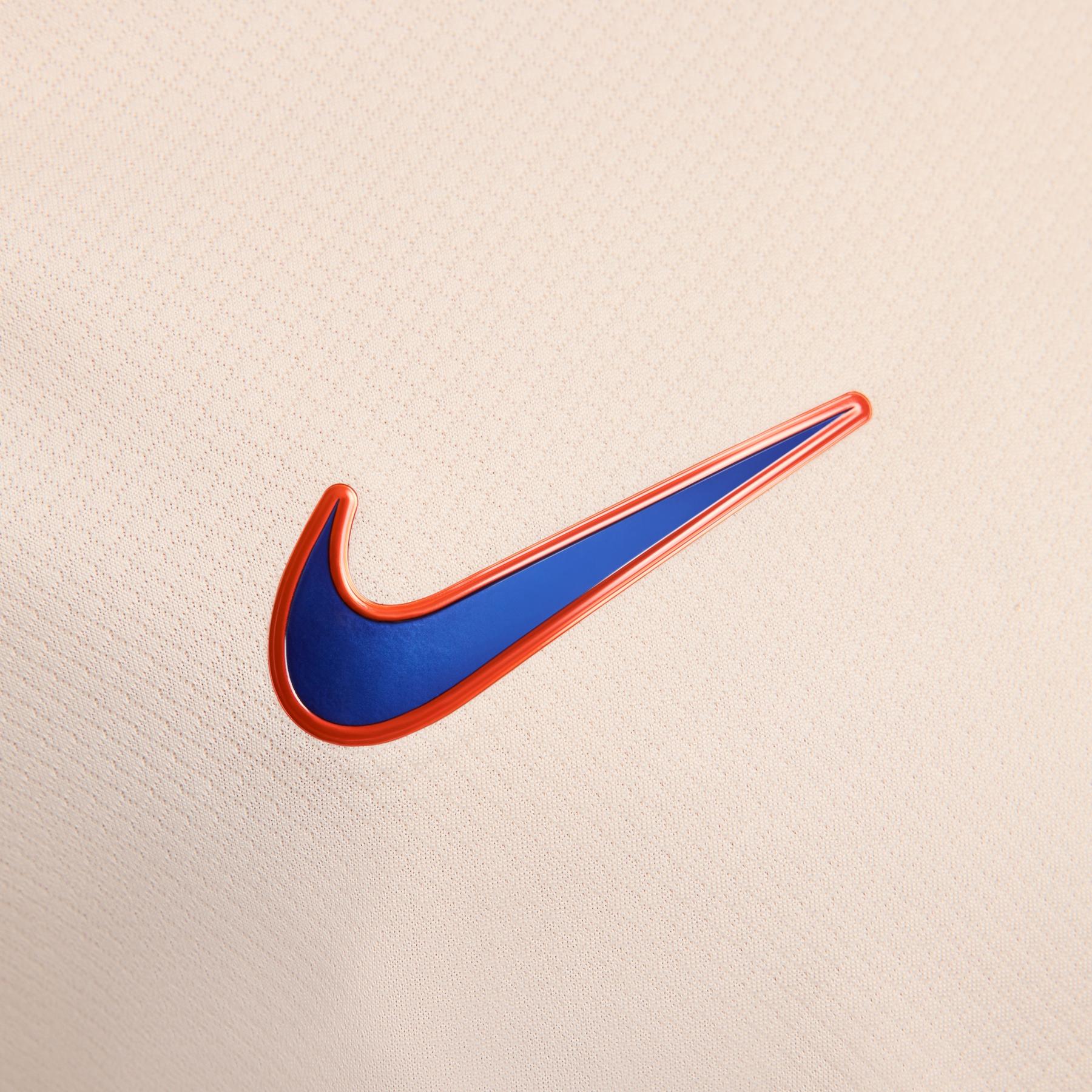 product/n/i/nike_fn8786-839-phsym003.jpg