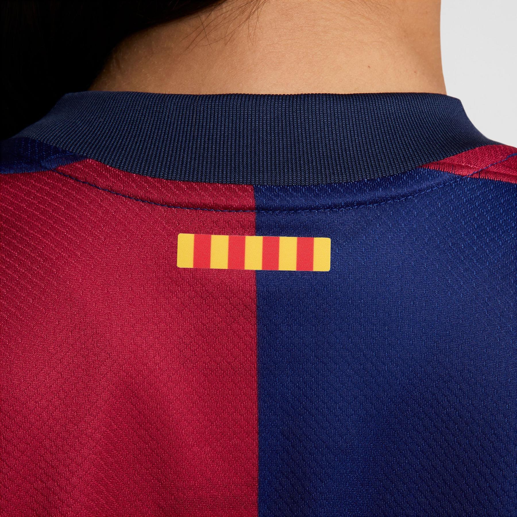 product/n/i/nike_fn8986-456-phsym005.jpg