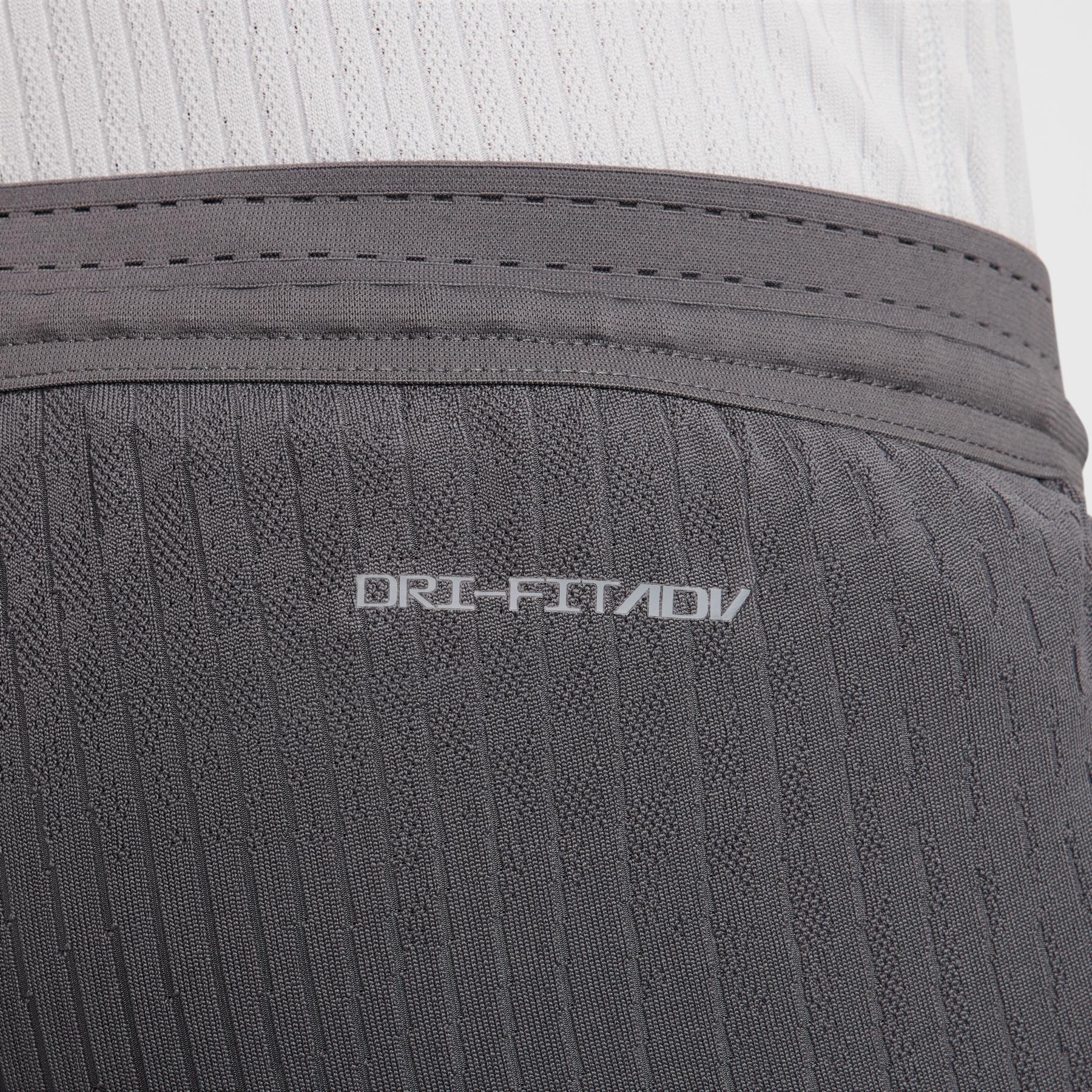 product/n/i/nike_fn9311-021-phsym005.jpg