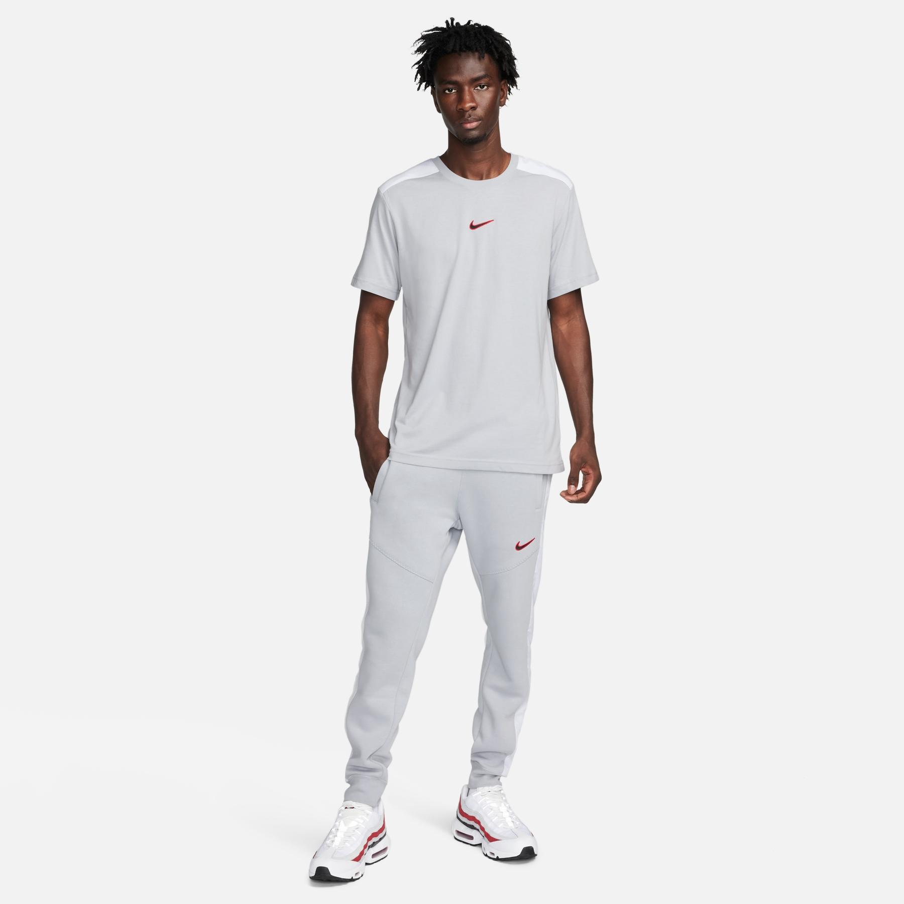 product/n/i/nike_fq8821-012-phsym003_s23.jpg