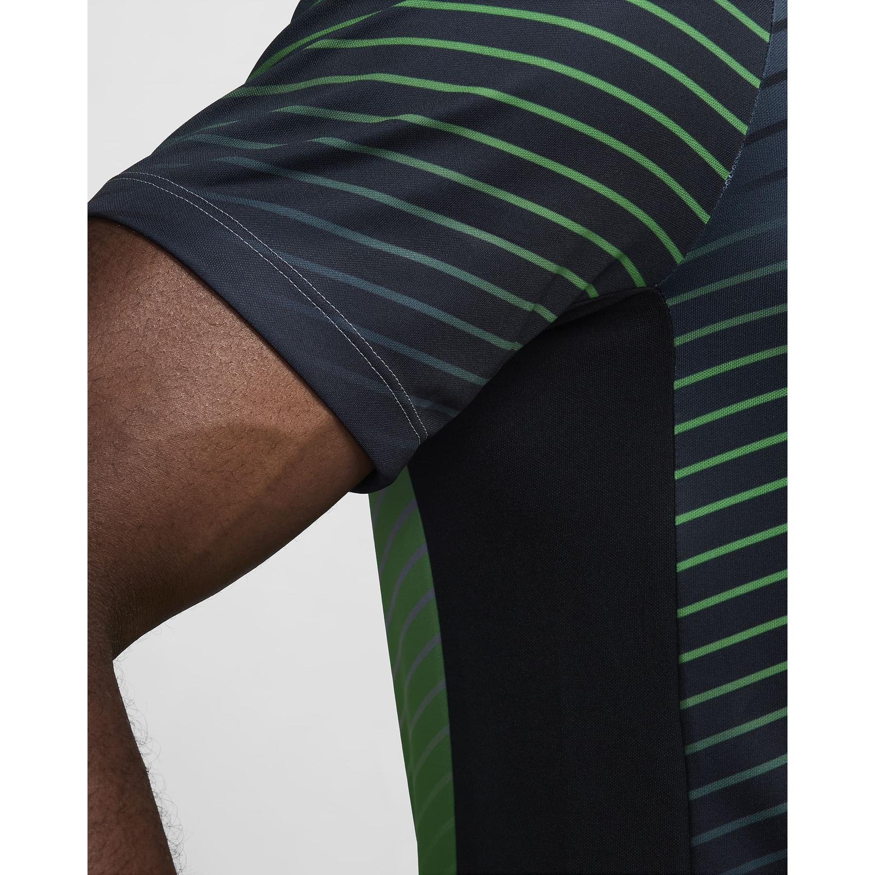 product/n/i/nike_fq9038-065_gris-froid-vert-noir-blanc_6.jpg