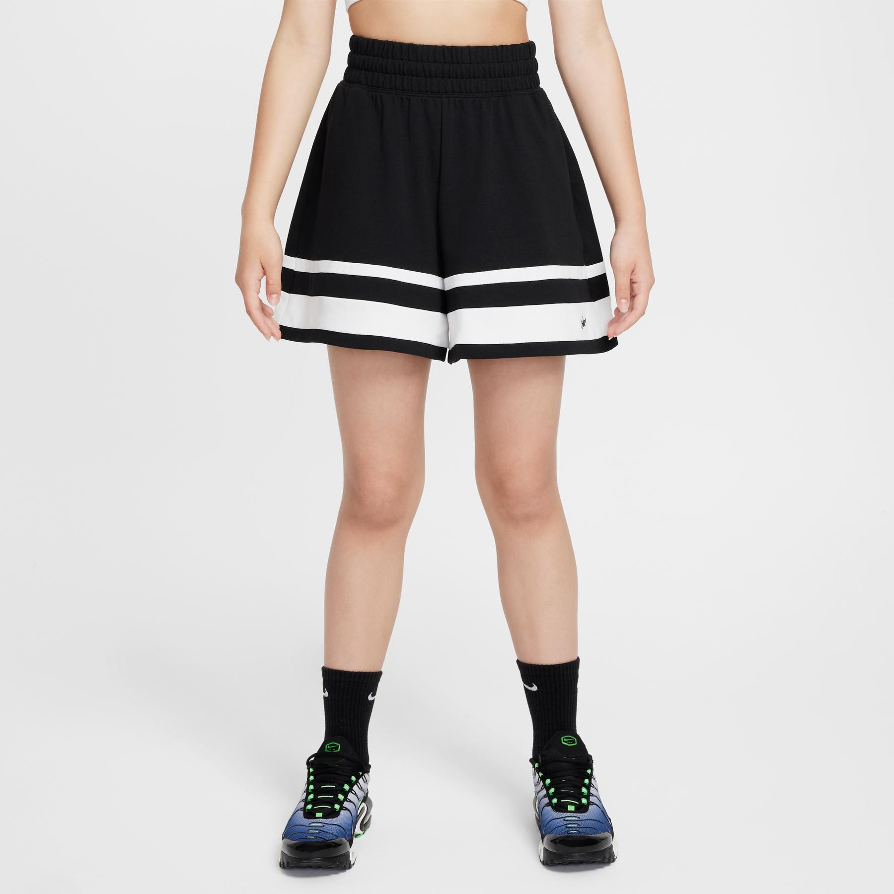 product/n/i/nike_fv0190-010-phsfm001.jpg