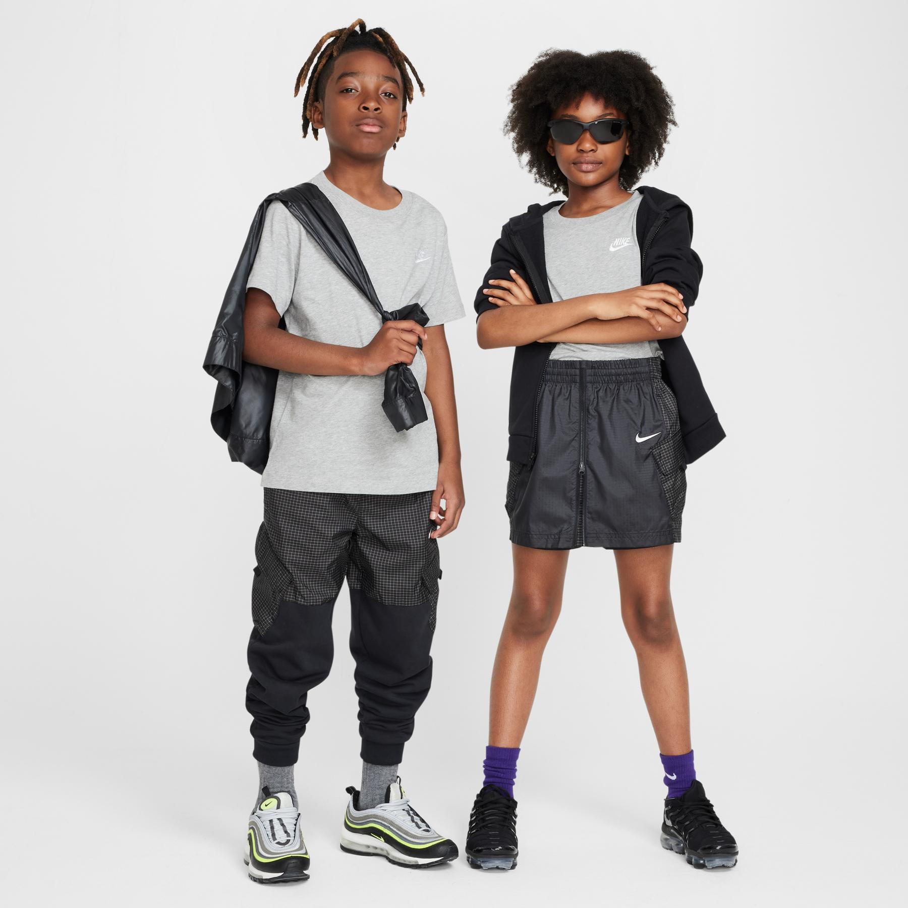 product/n/i/nike_fz5177-063-phcym002.jpg