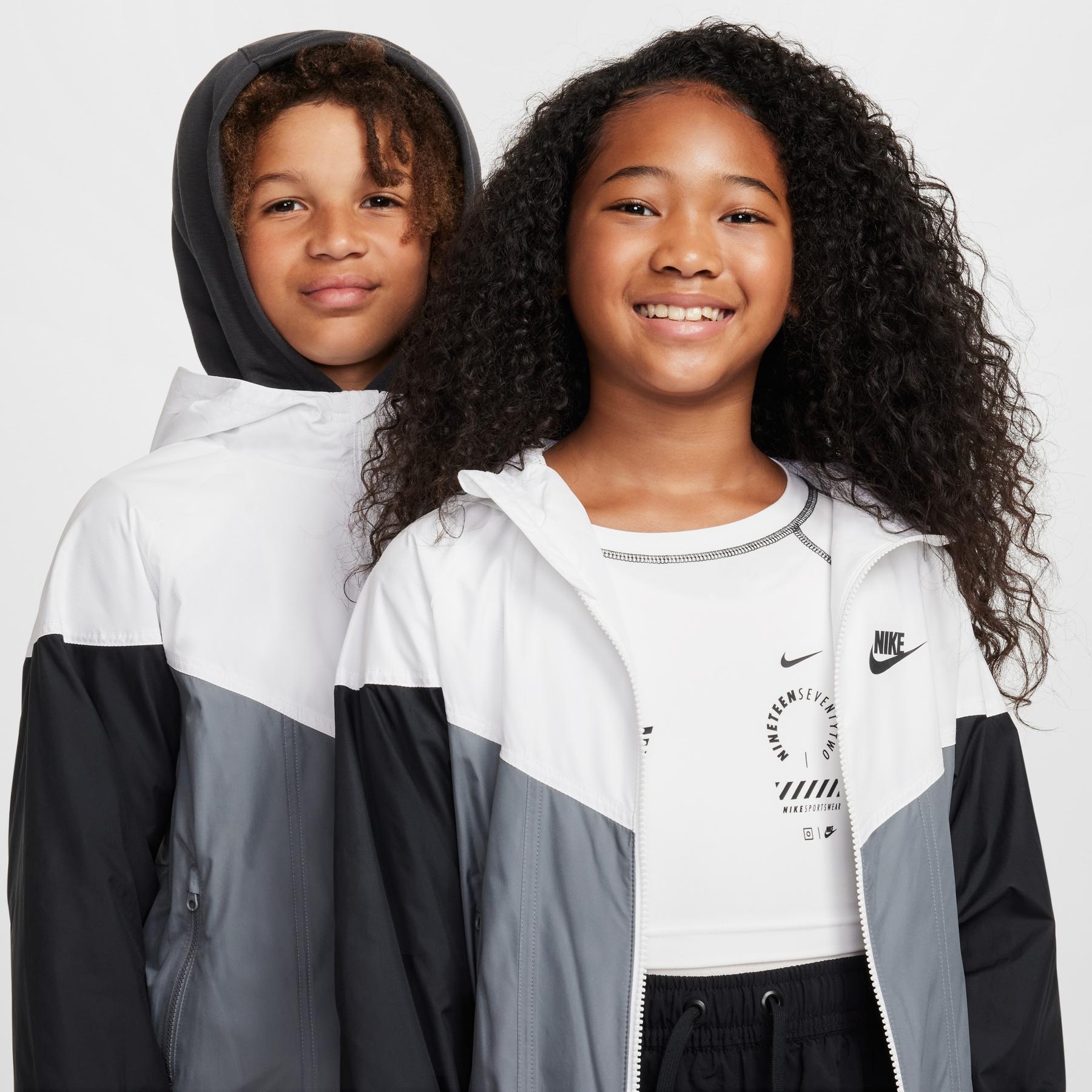 product/n/i/nike_fz5516-100-phcym001.jpg