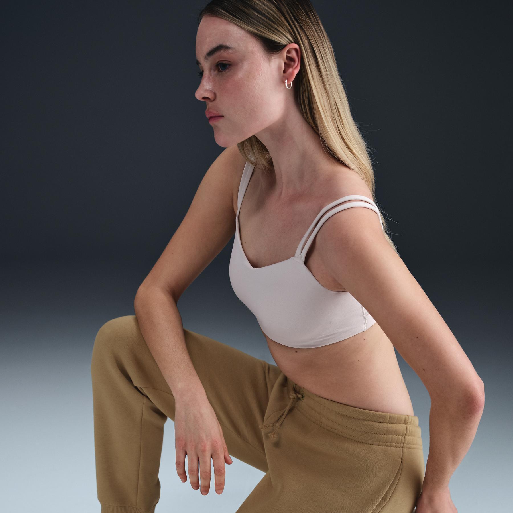 product/n/i/nike_fz7626-297_parachute-beige-sail_4.jpg