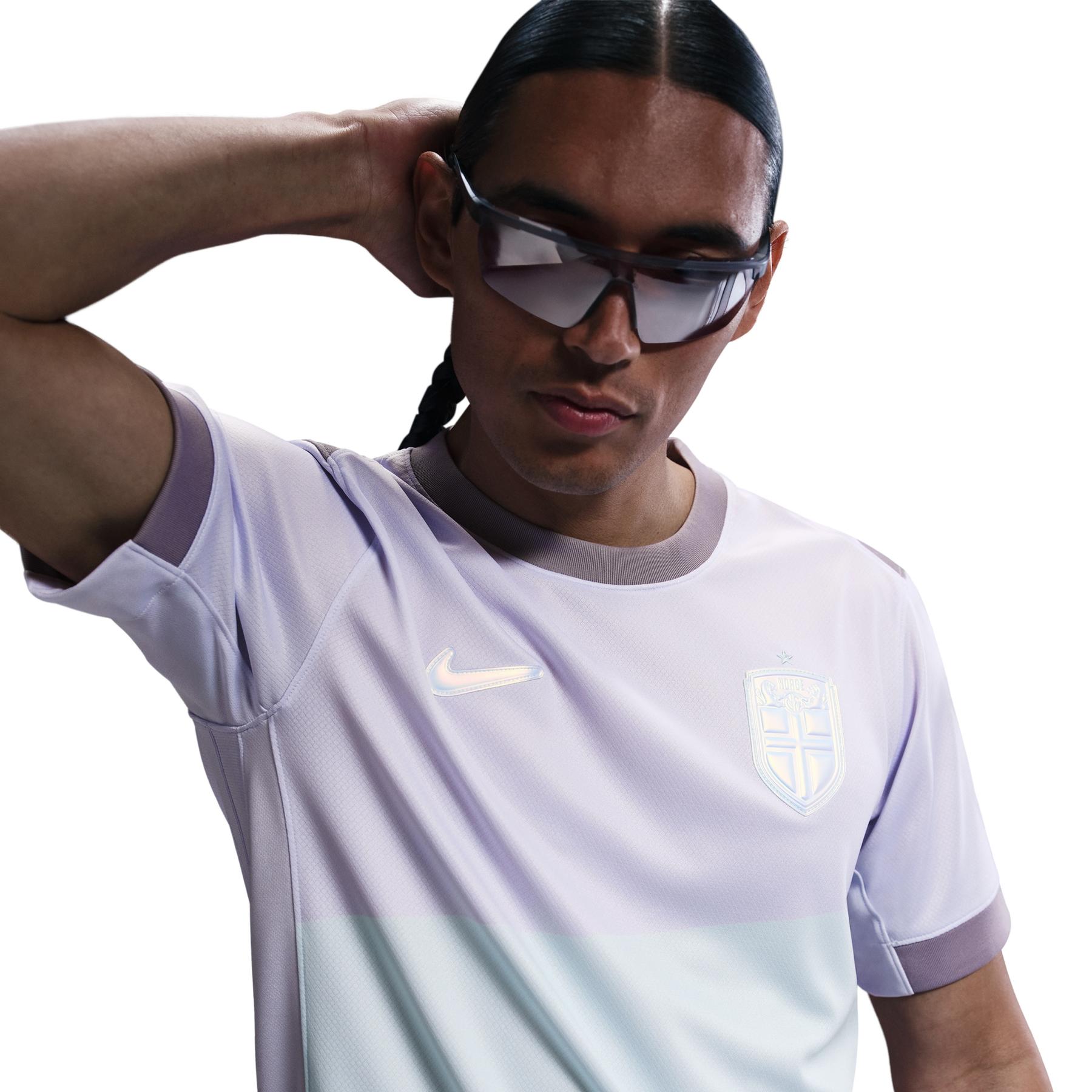 product/n/i/nike_fz9027-538-phsym001.jpg