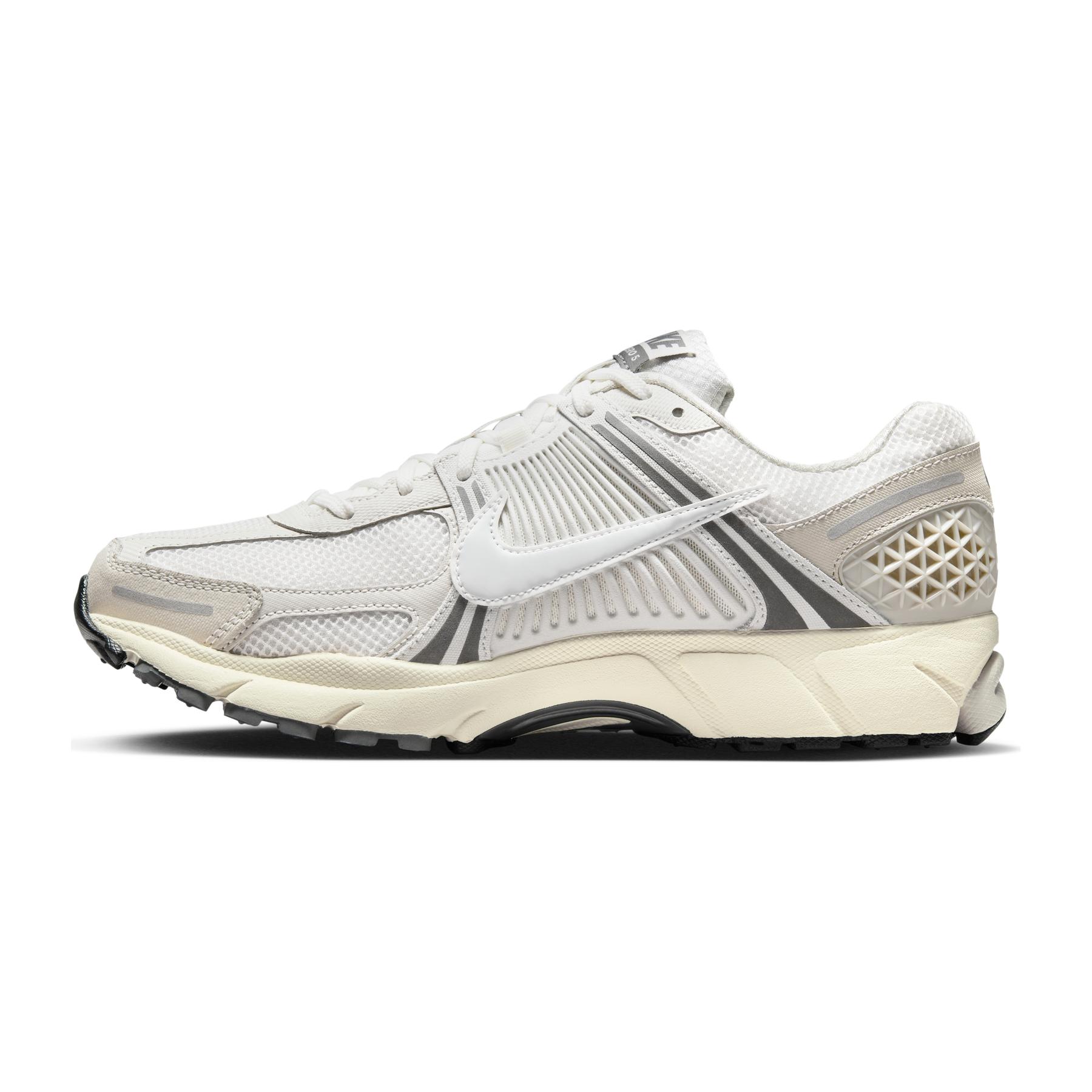 product/n/i/nike_hf0731-007-phslh001.jpg