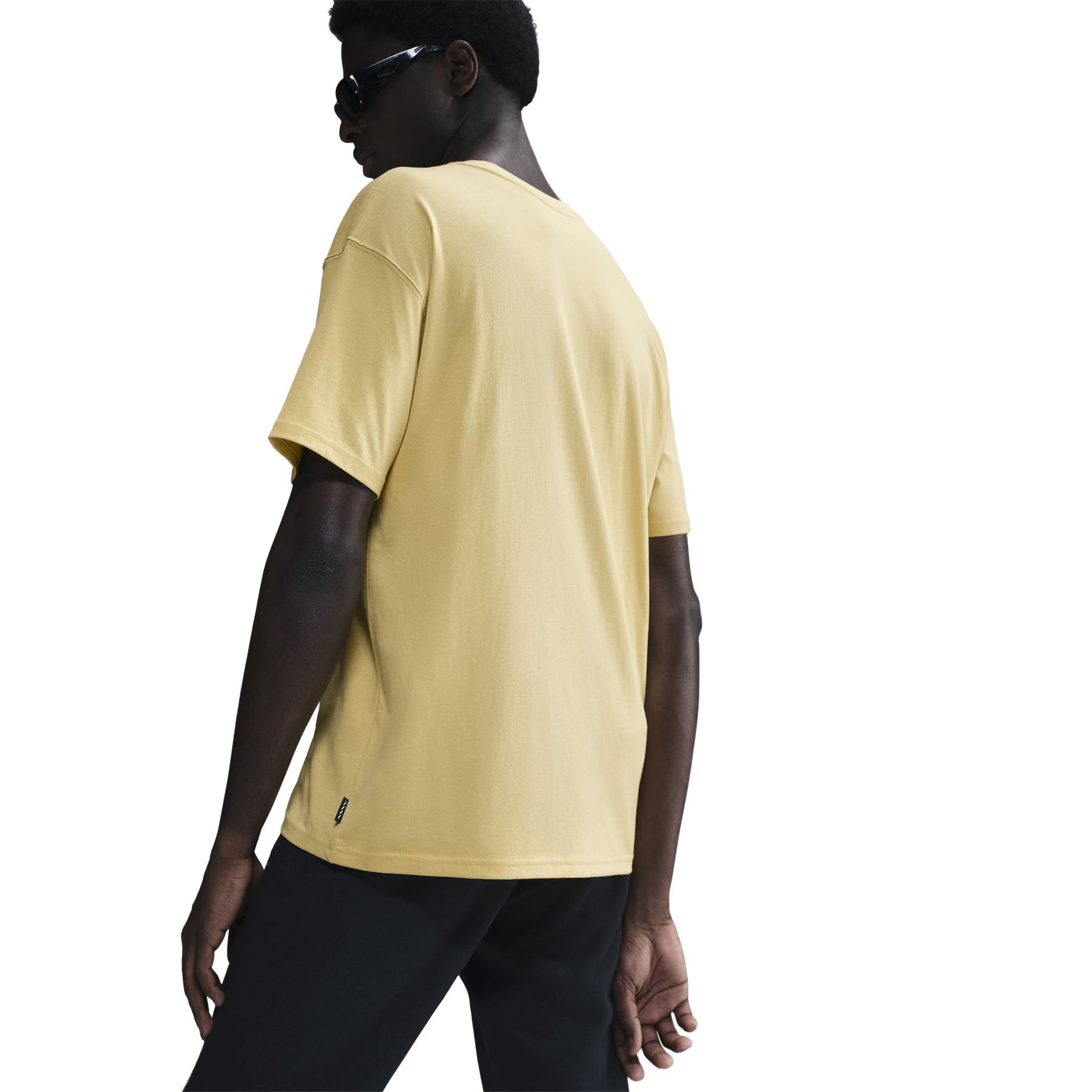 product/n/i/nike_hj0578-700_saturn-gold_1.jpg