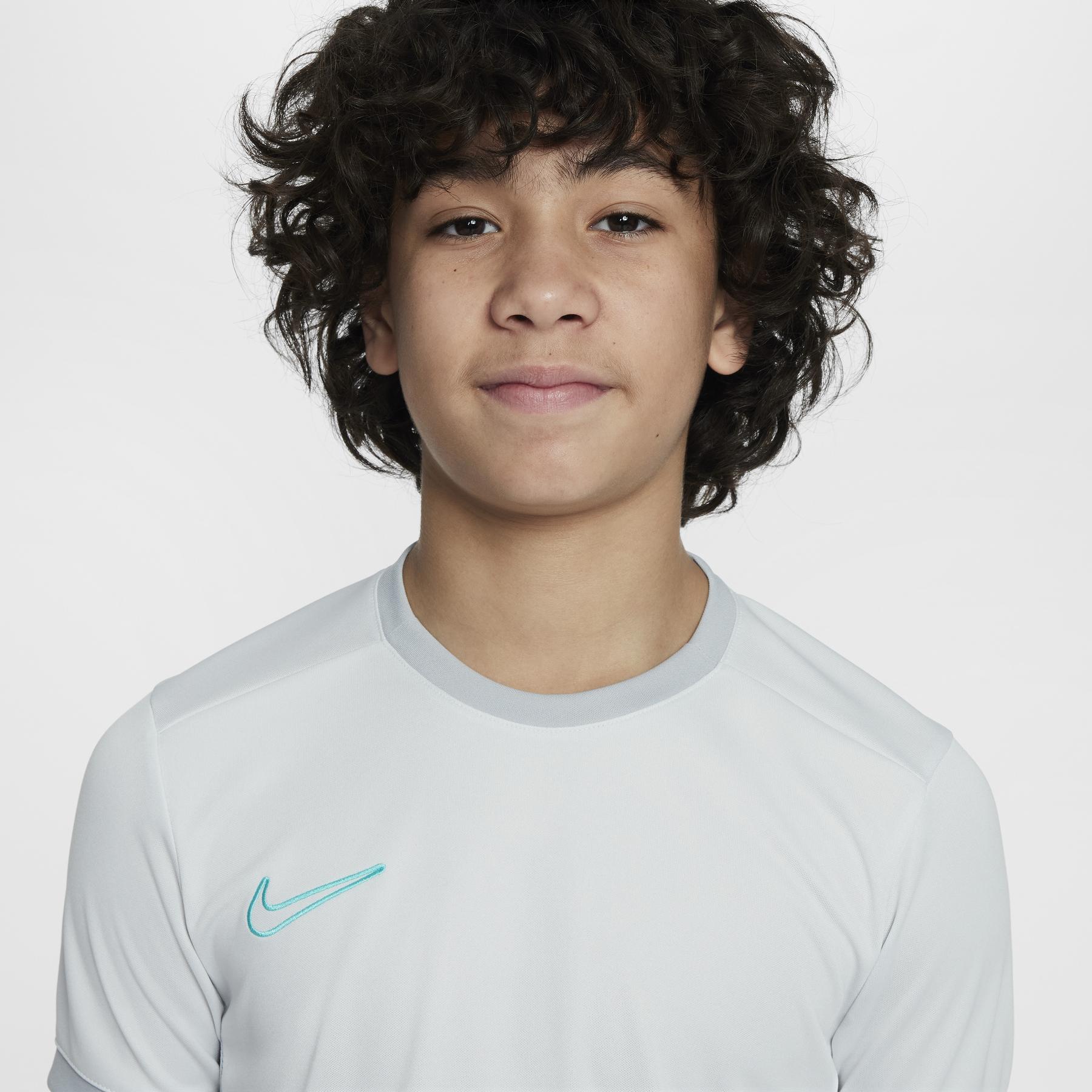 product/n/i/nike_hj3716-025_photon-dust-lt-smoke-grey-dynamic-turq_3.jpg