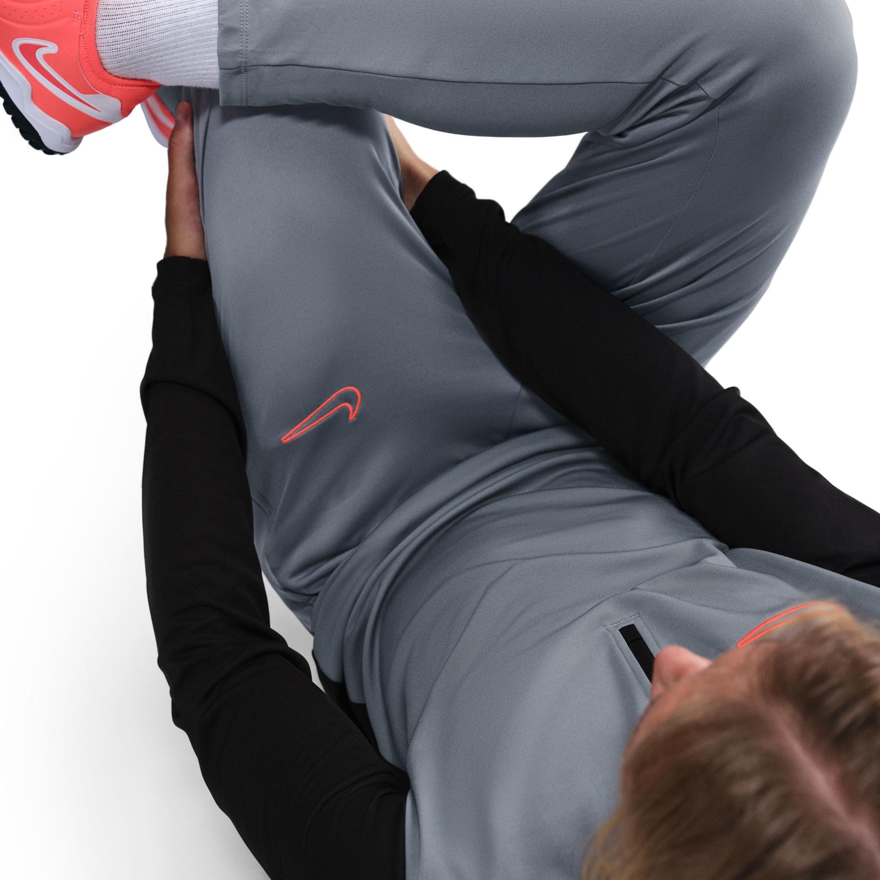 product/n/i/nike_hj3776-066-phsym003.jpg