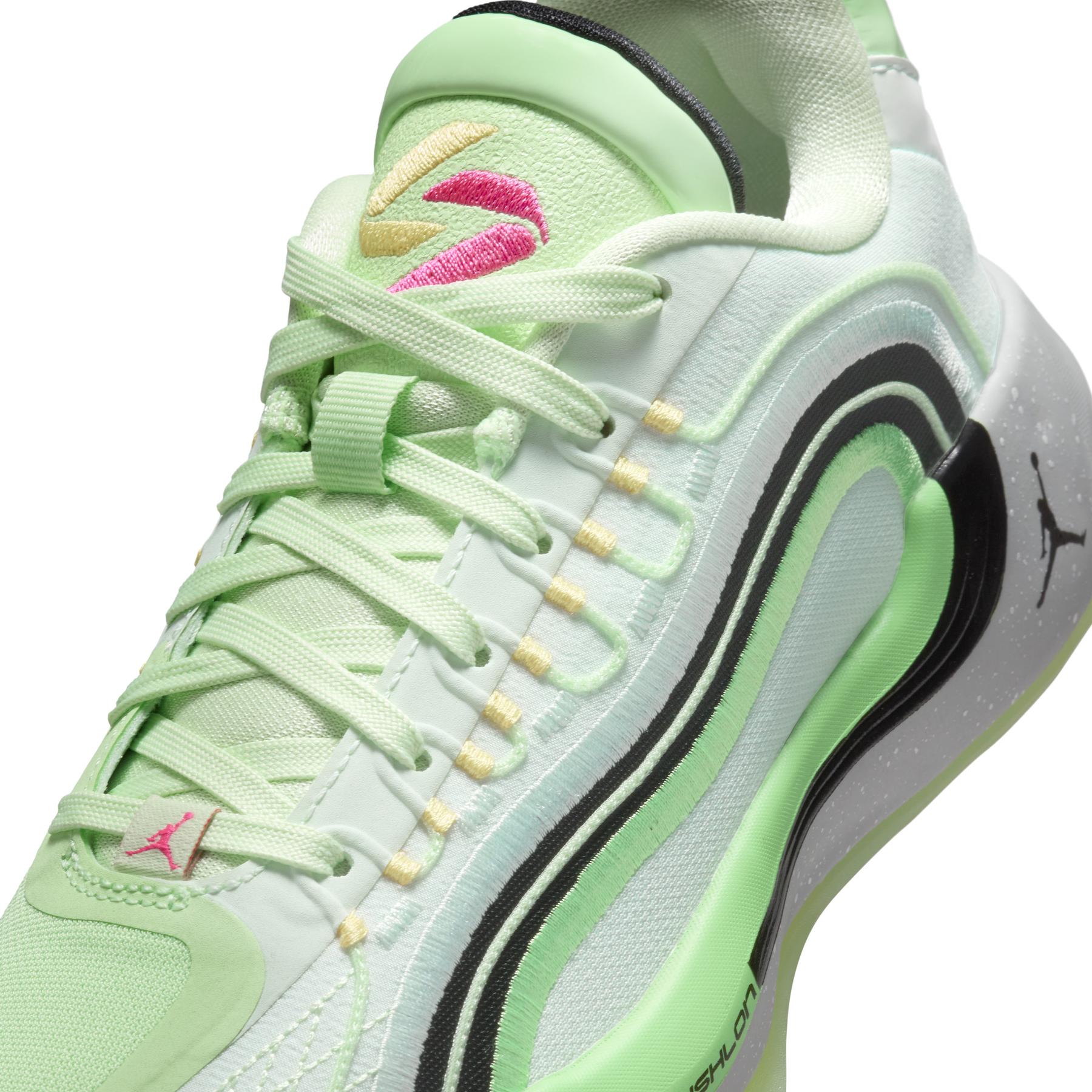 product/n/i/nike_hj5225-300_barely-green-black-vapor-green_10.jpg