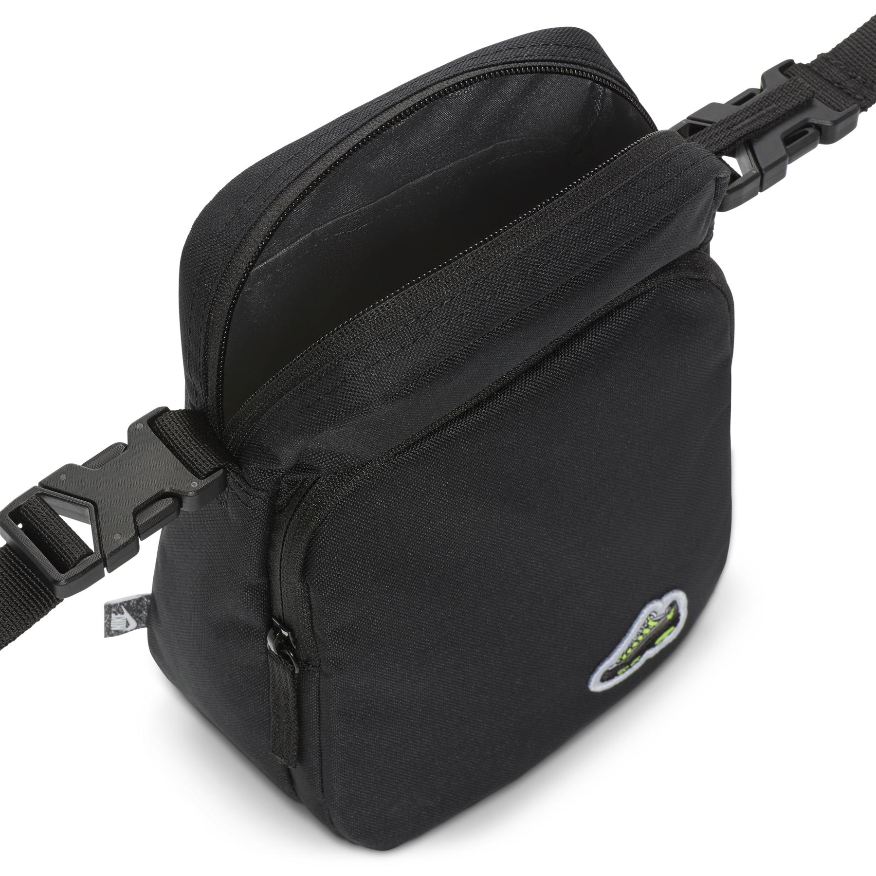 product/n/i/nike_hj8329-010_noir-noir-blanc_2.jpg