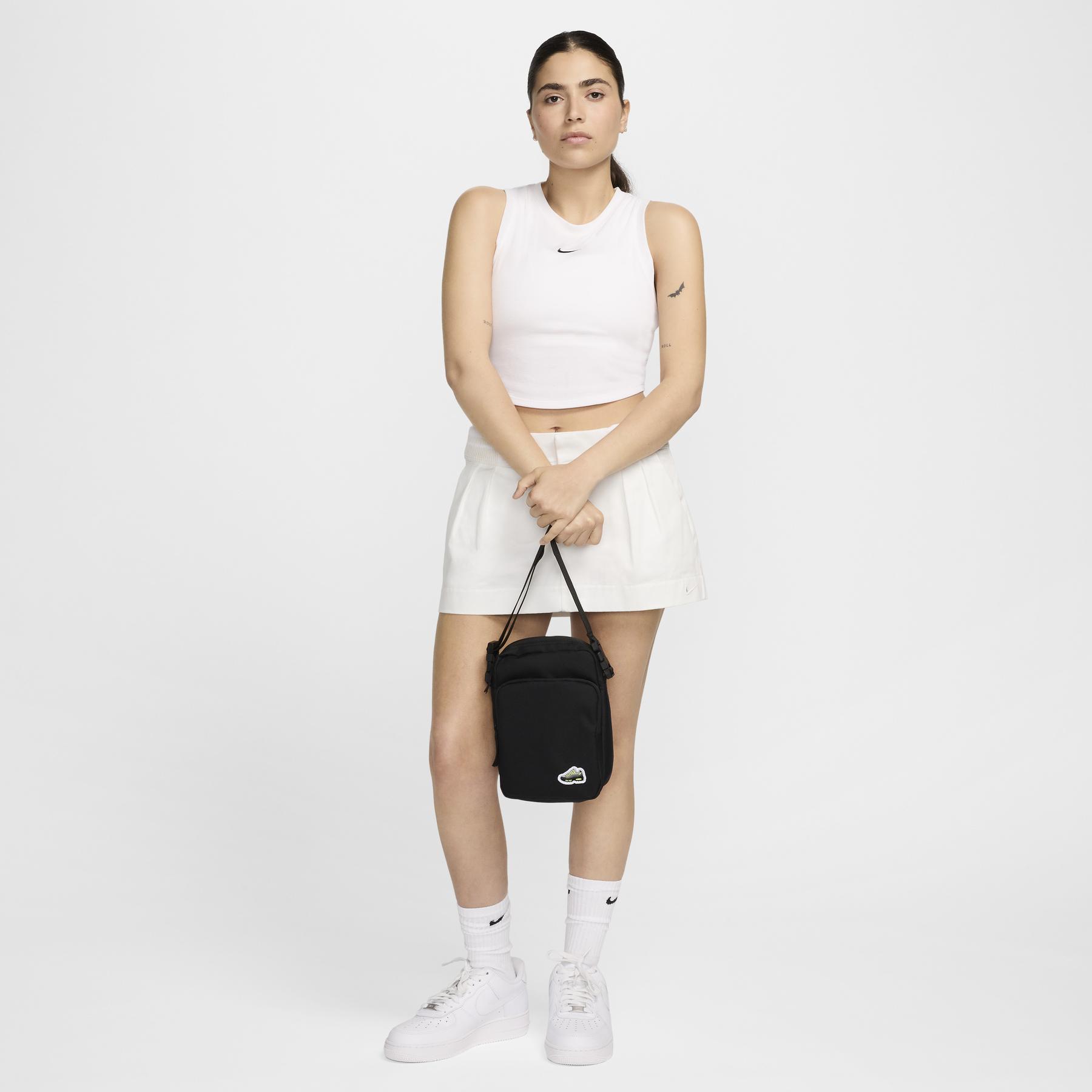 product/n/i/nike_hj8329-010_noir-noir-blanc_3.jpg