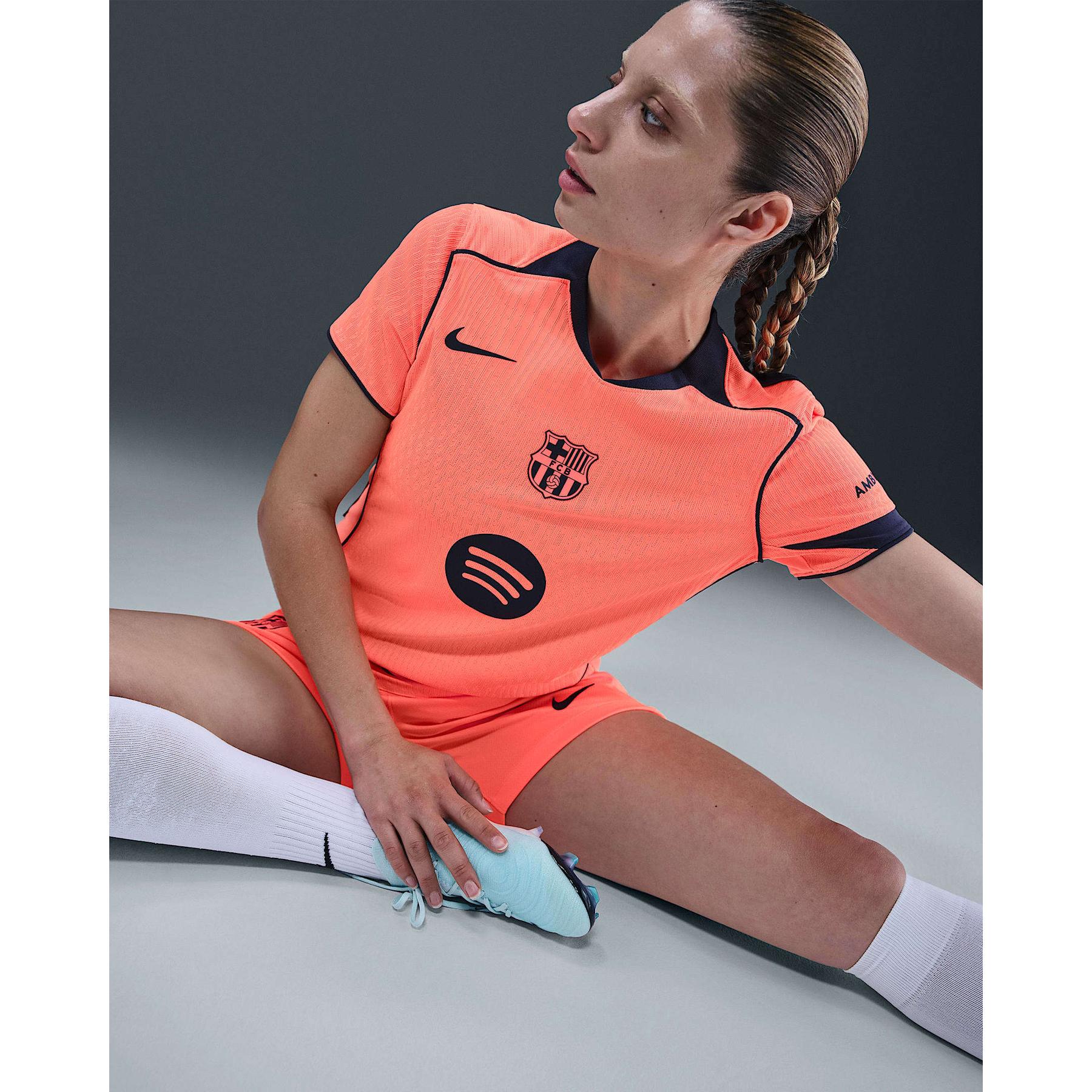 product/n/i/nike_hm3239-855_4.jpg