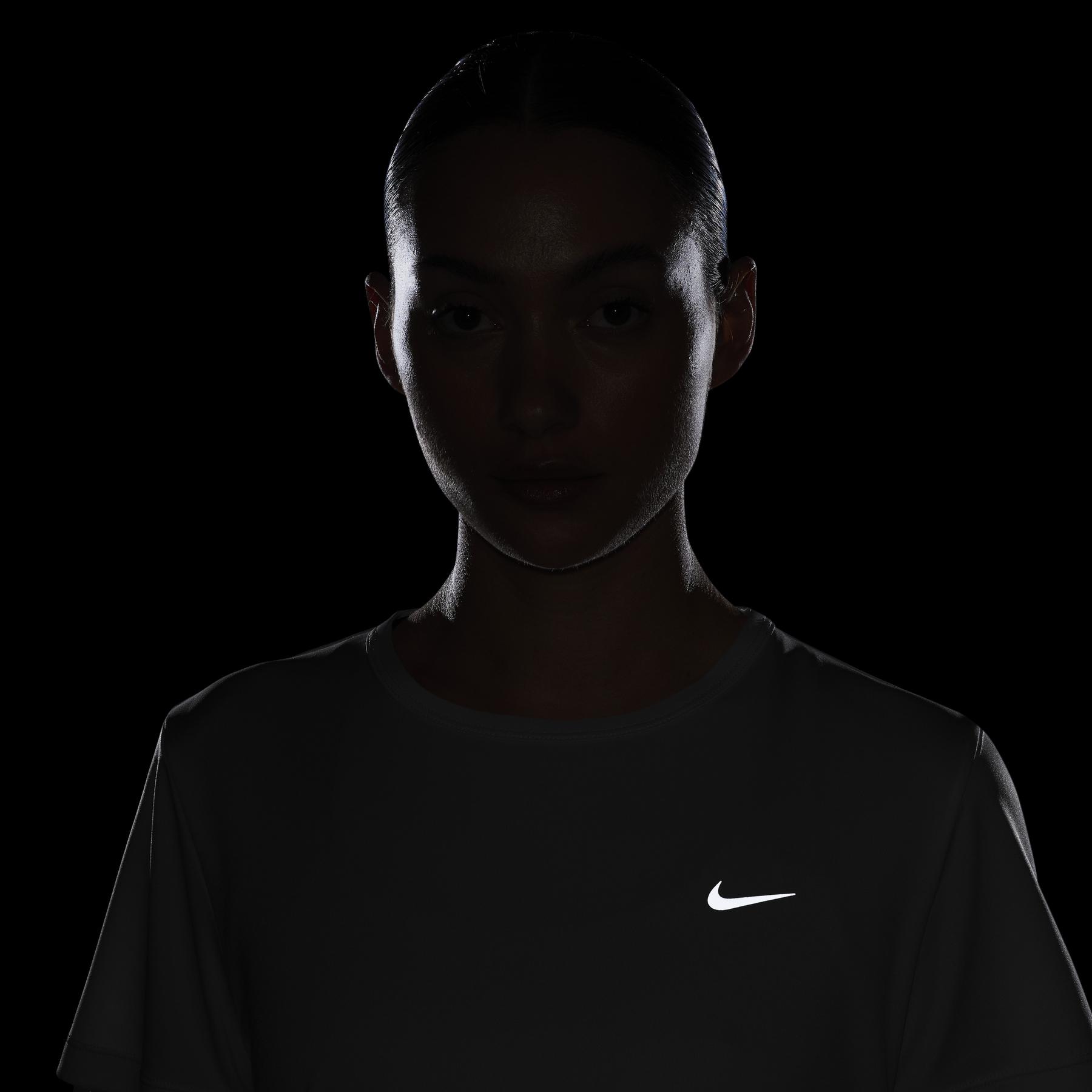 product/n/i/nike_hq0648-100_white-reflective-silv_3.jpg