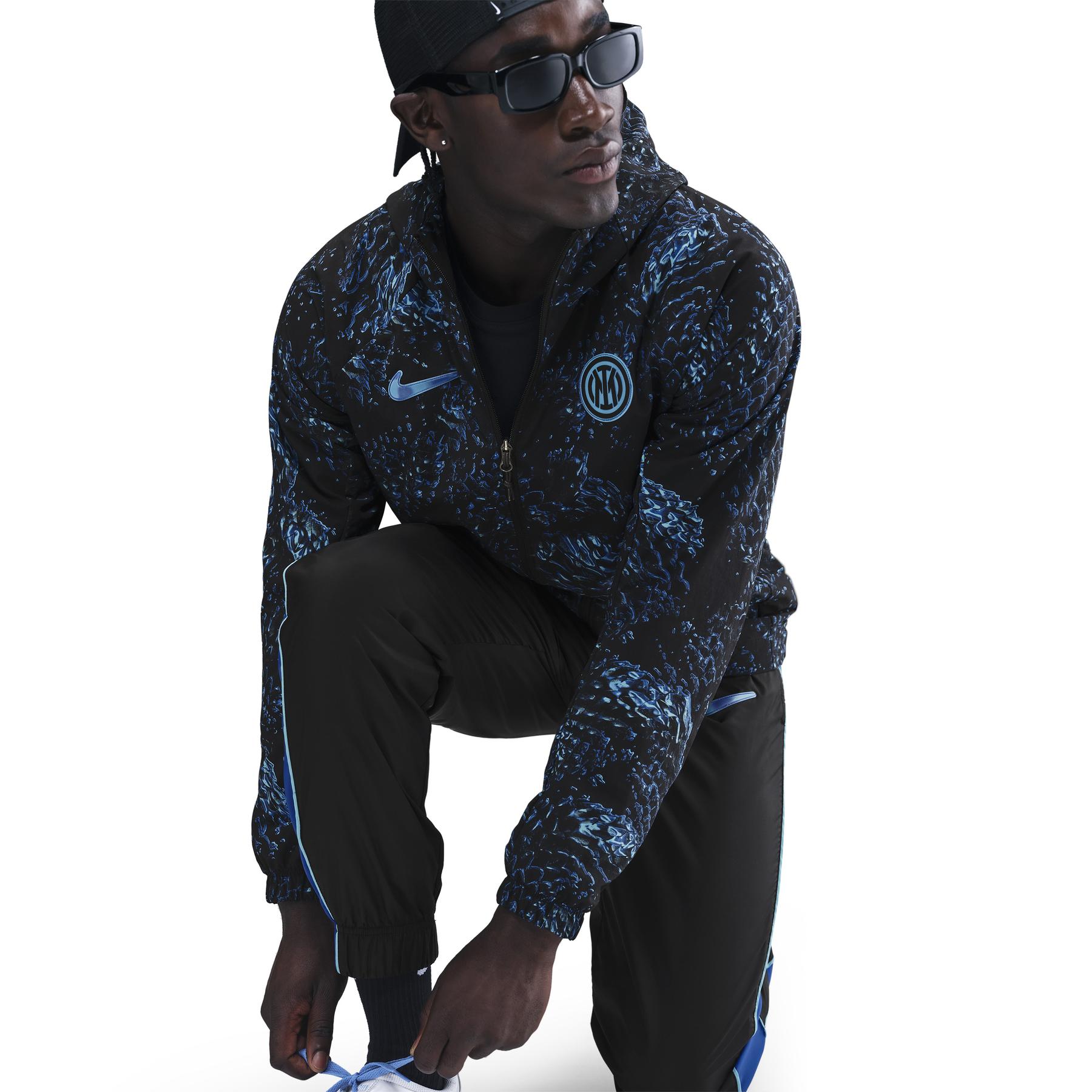 product/n/i/nike_hq1514-438_lyon-blue-black-chlorine-blue_2.jpg