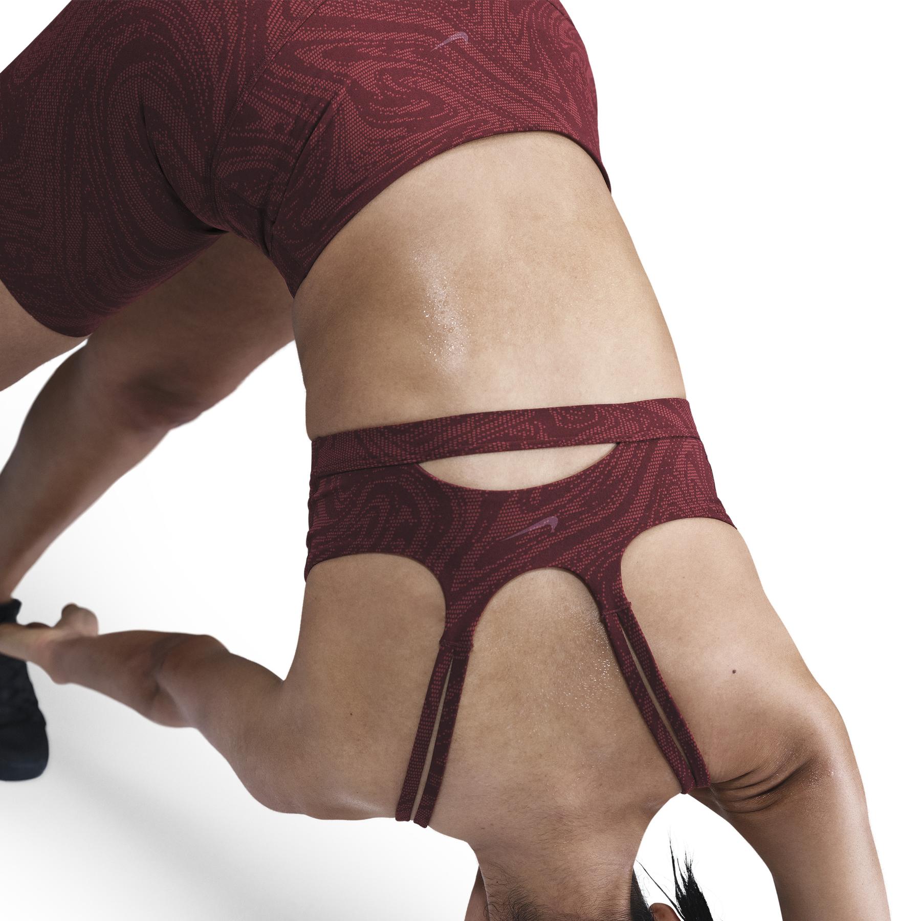 product/n/i/nike_hq2802-652_burgundy-crush-dark-team-red-cool-grey_3.jpg