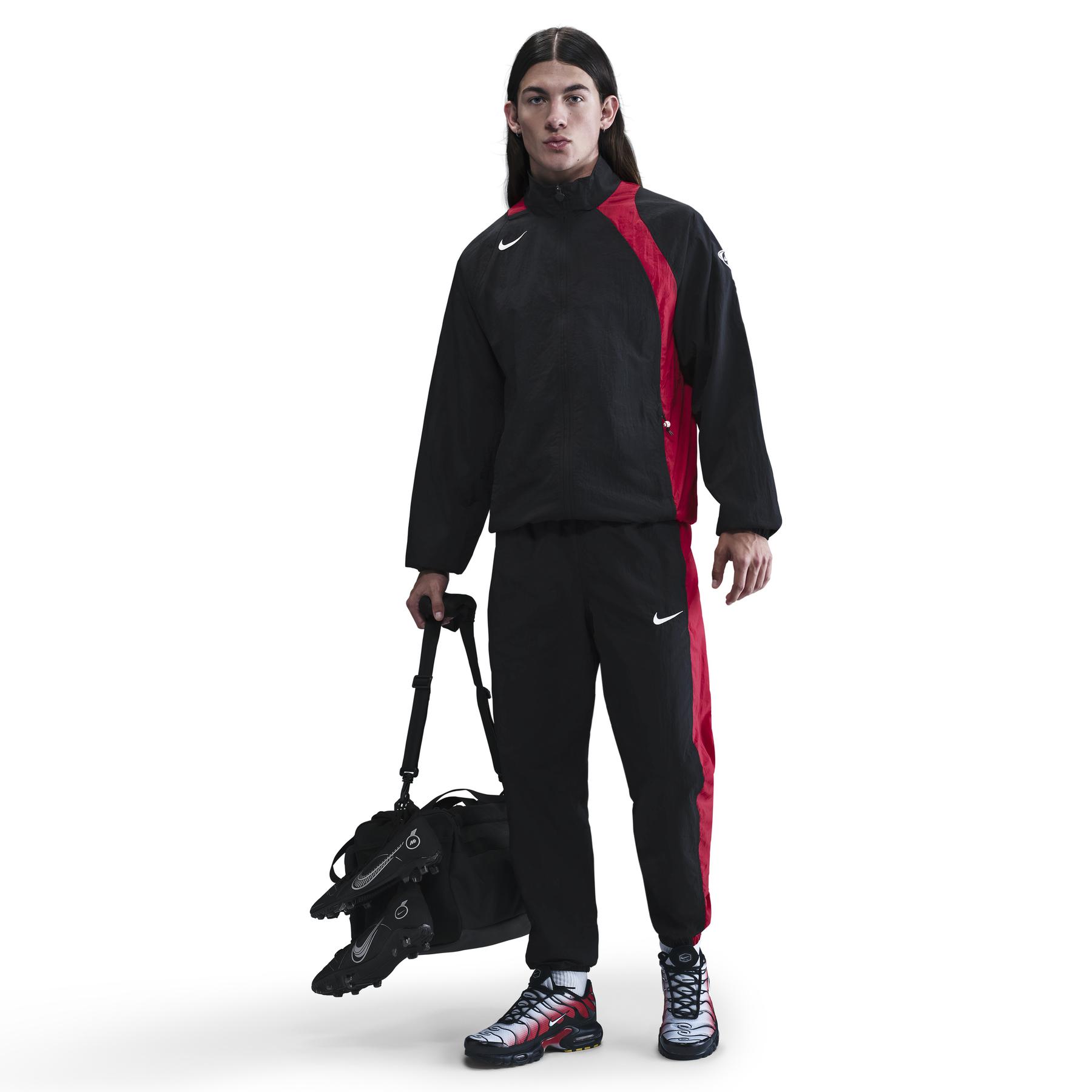 product/n/i/nike_hq3391-010_black-gym-red-sail_4.jpg