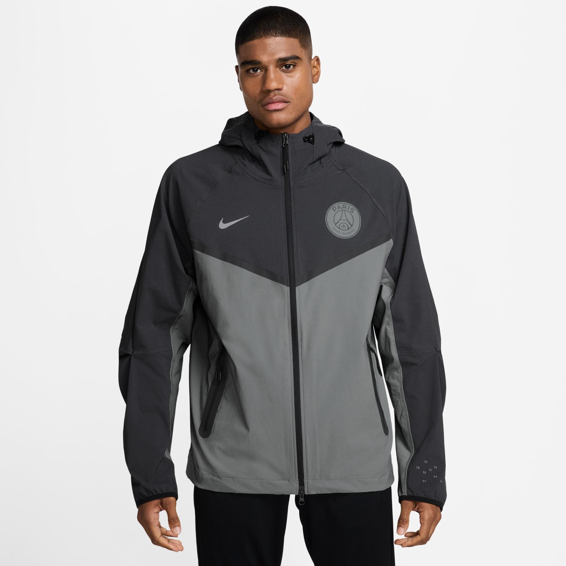 product/n/i/nike_hq4981-060-phsfm001.jpg