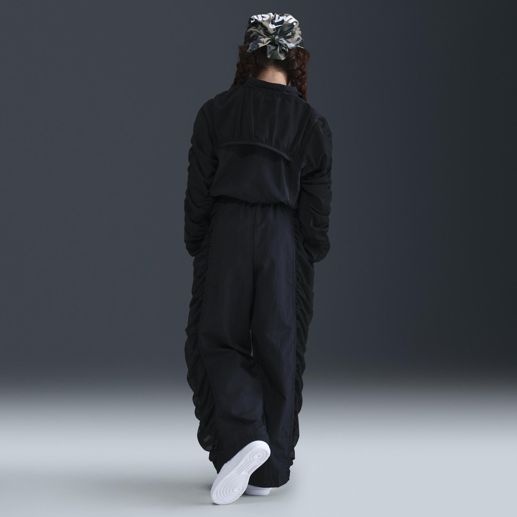 product/n/i/nike_hq9459-010_black-white_9.jpg