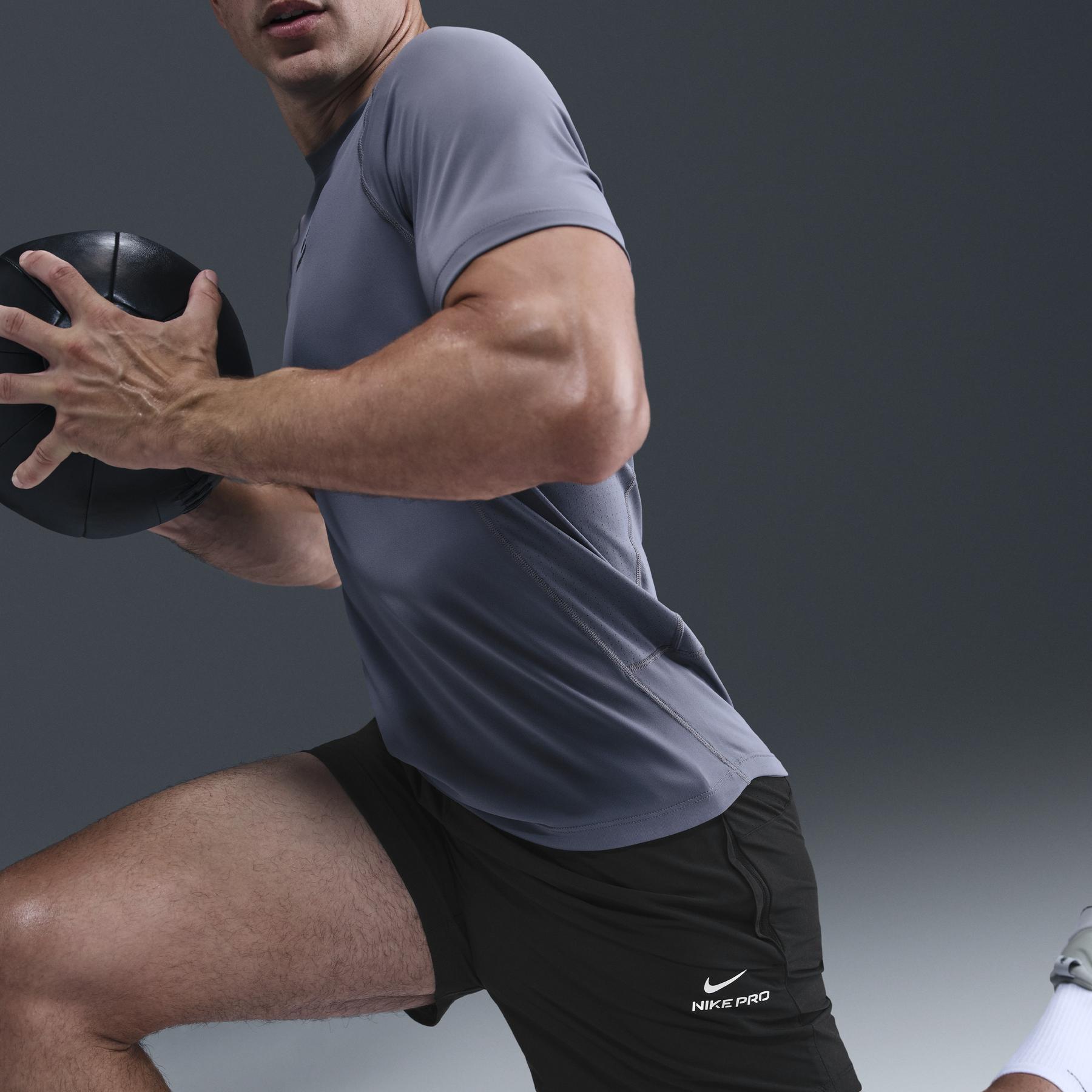 product/n/i/nike_hv0411-010_black-white_4.jpg