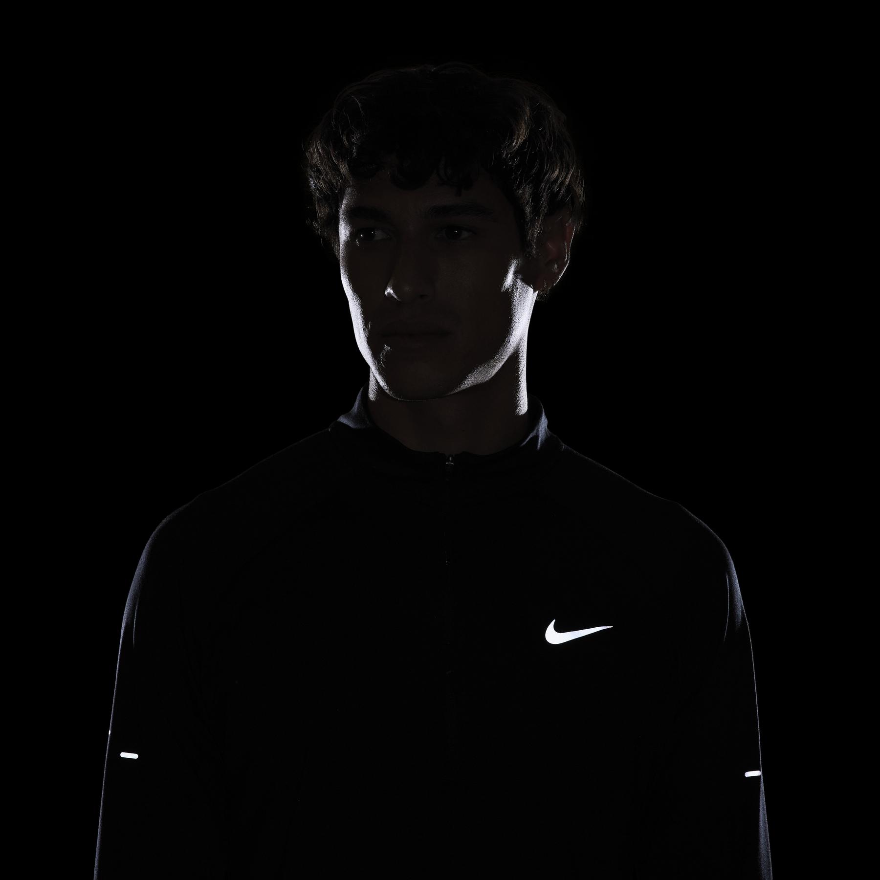 product/n/i/nike_hv2180-010_noir_5.jpg