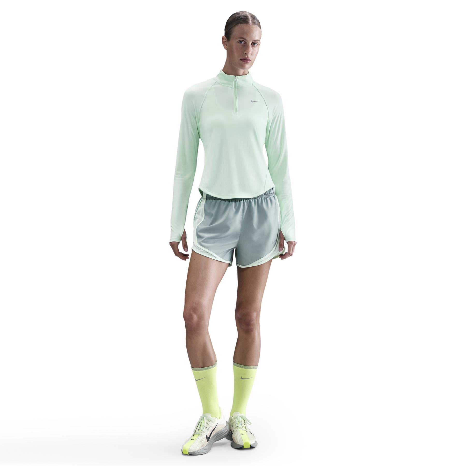 product/n/i/nike_hv2842-353_mint-foam-white_2.jpg
