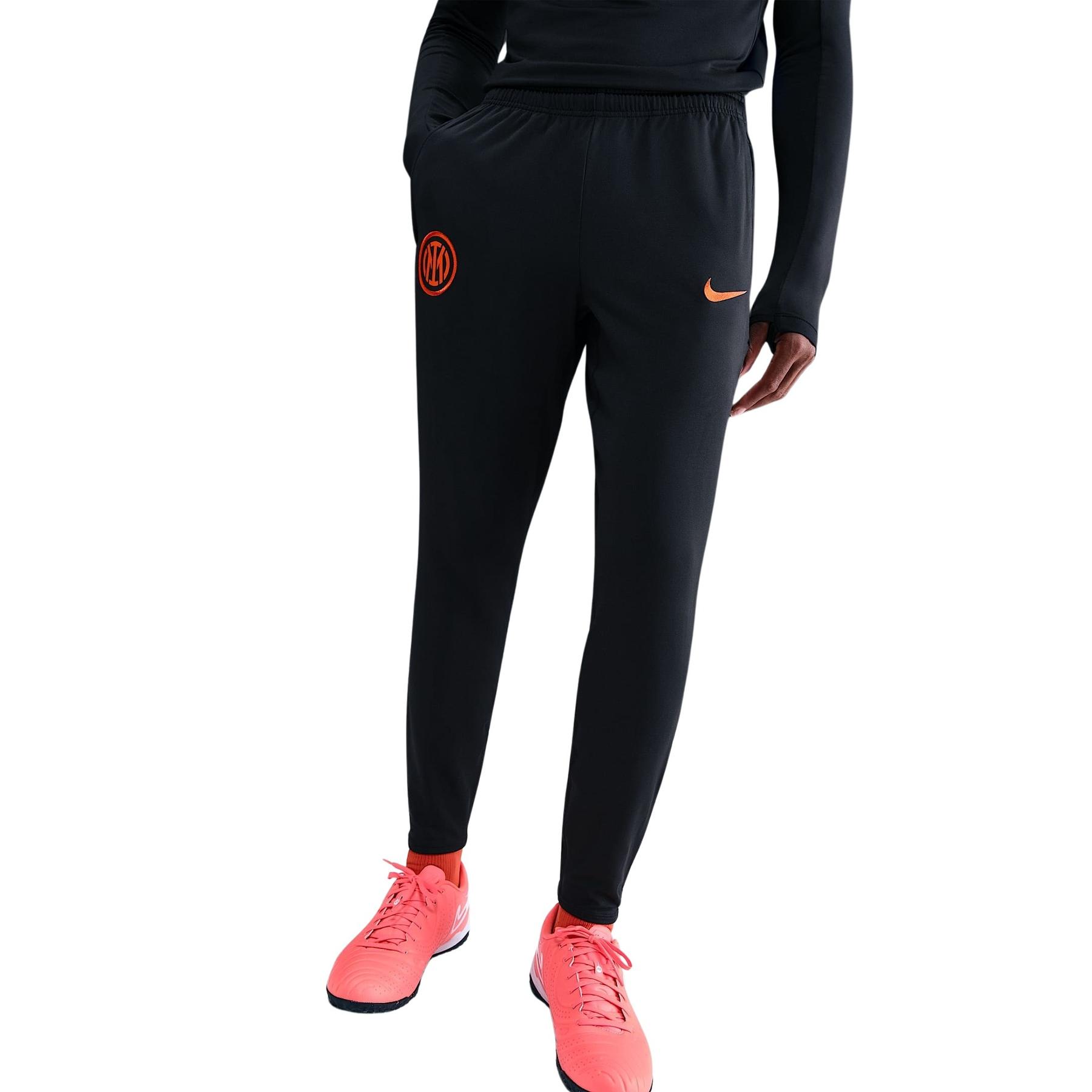 product/n/i/nike_hv8752-010_0.jpg
