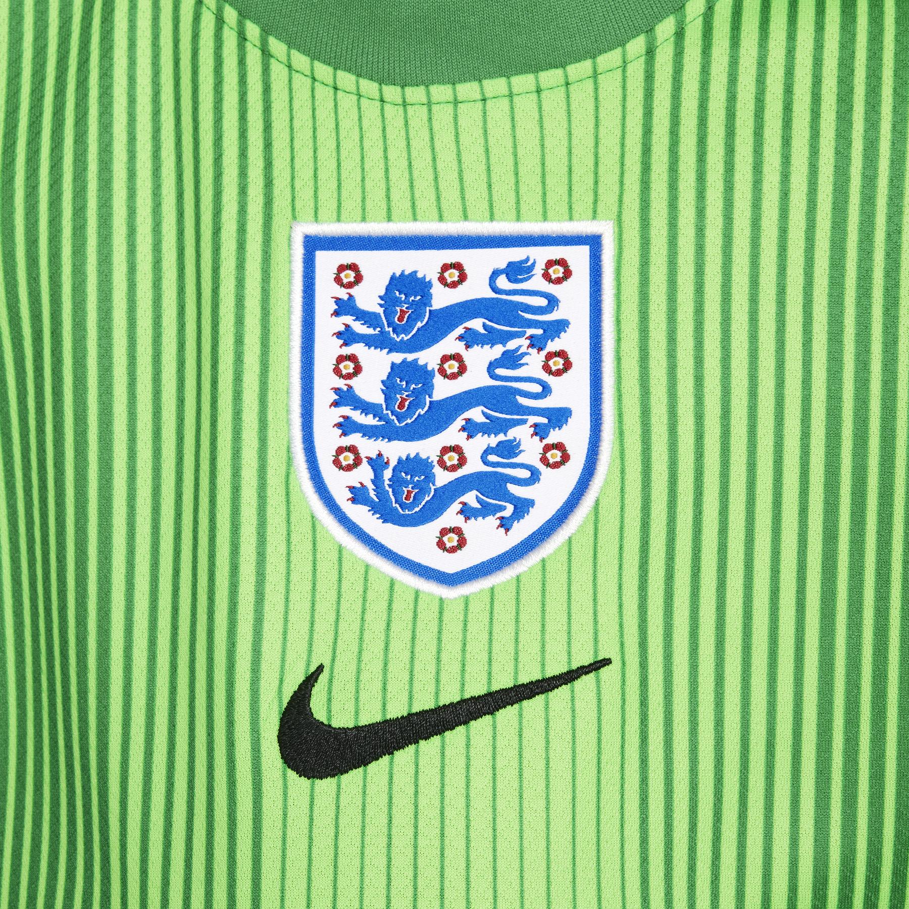 product/n/i/nike_if3959-310_lucky-green-green-strike-noir_8.jpg