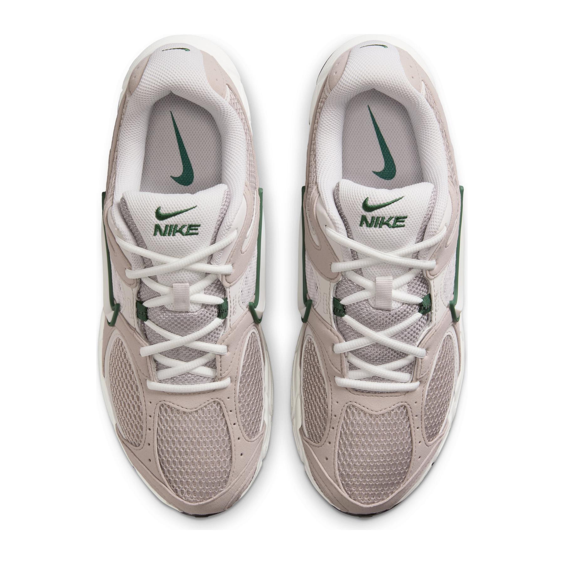 product/n/i/nike_ii6292-001-phcth001.jpg