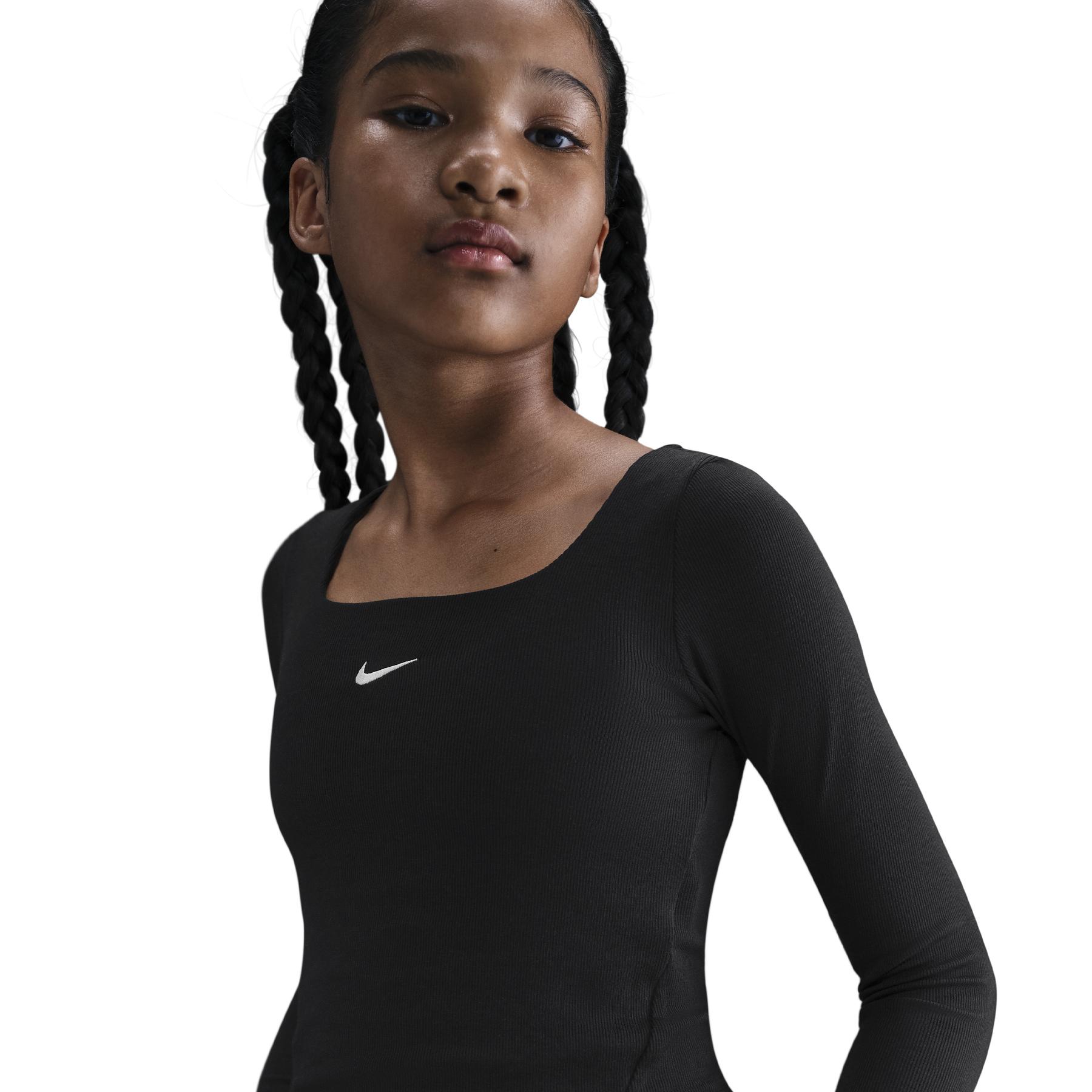 product/n/i/nike_im7441-010_black-white_1.jpg