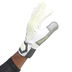 product/2/0/2025_09_adidas_ia0875_3_hardware_on_model_detail_view_2_white.jpg