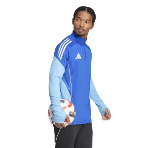 product/2/0/2025_09_adidas_ji8927_6_apparel_on_model_walking_view_white.jpg