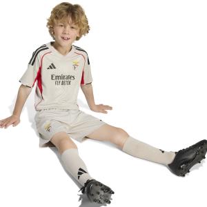 product/2/0/2025_09_adidas_jn9946_9_apparel_on_model_detail_view_1_white.jpg