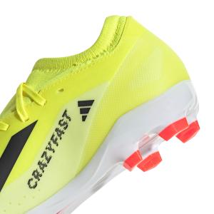 product/a/d/adidas_if0696_8_footwear_photography_detail_view_2_white-new0201.jpg