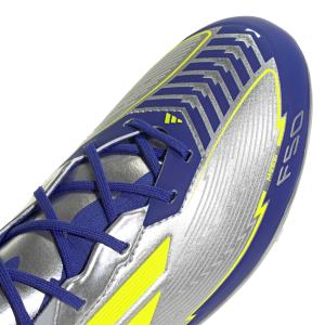 product/a/d/adidas_ih0921_7_footwear_photography_detail_view_1_white-nw091625.jpg